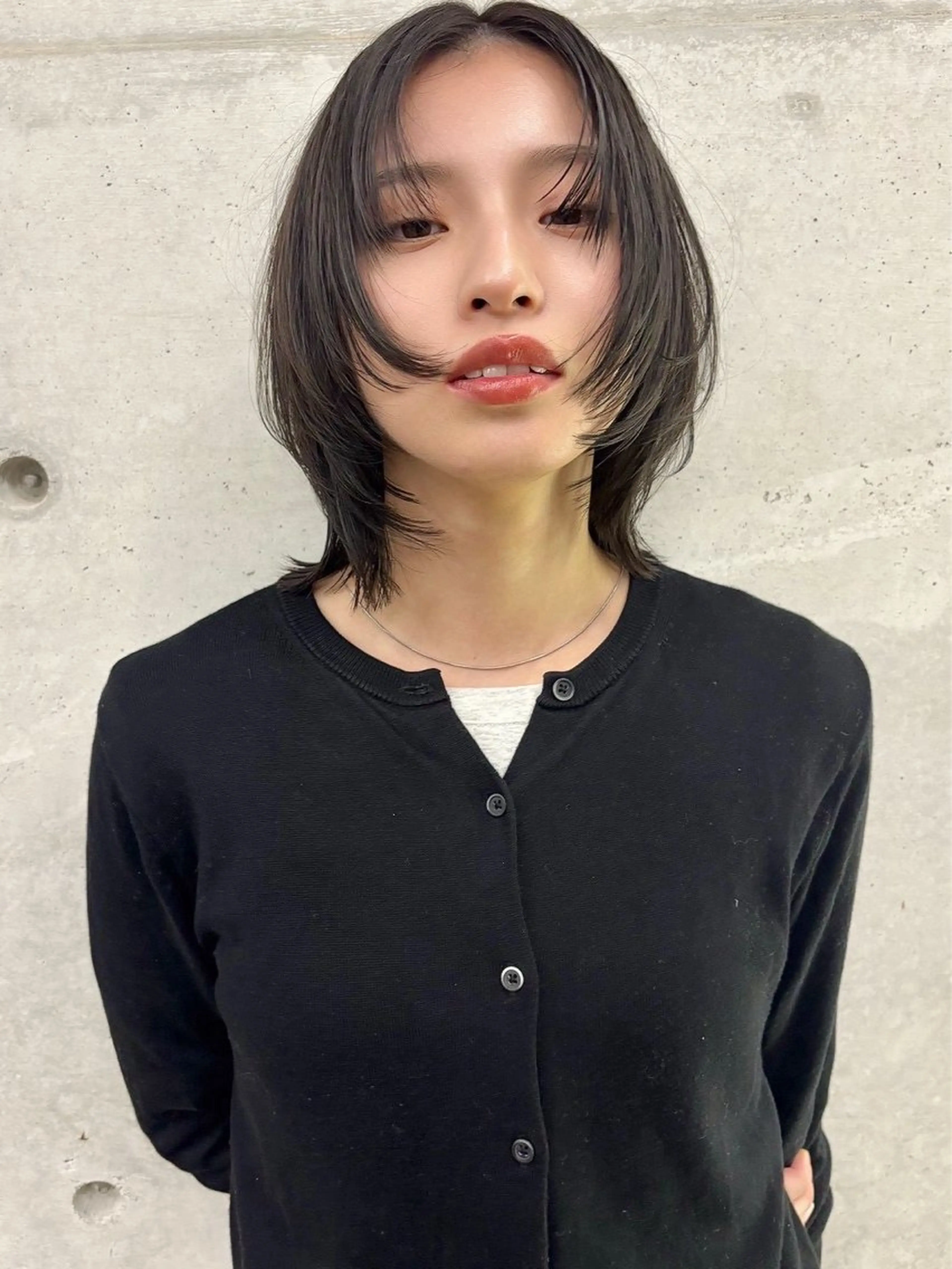 ミディアム くびれヘア カット ヘアカラー トリートメント LOMARLIE 岡山HANAのヘアスタイル