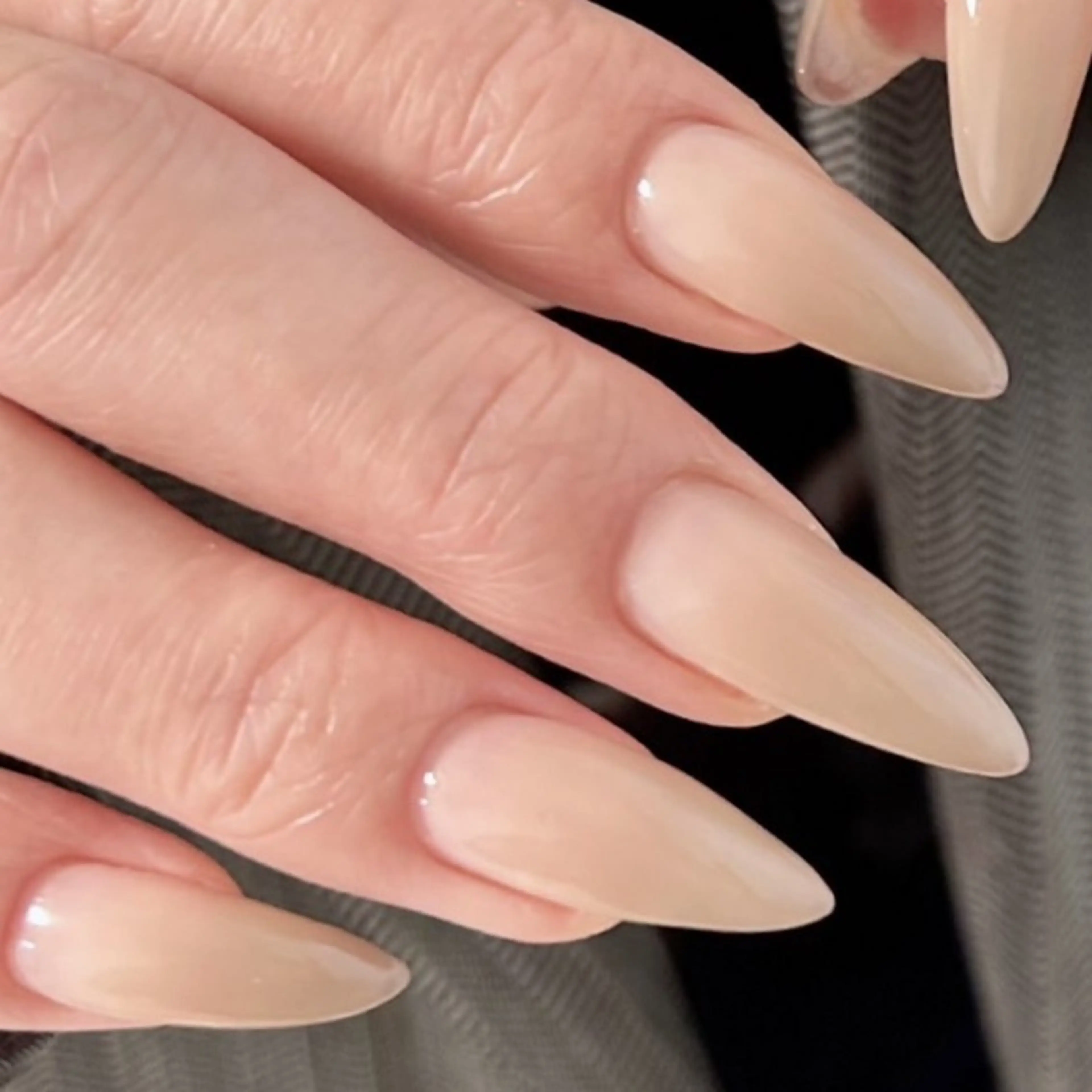 ネイル MOANA所属・ネイル　アイブロウ Behindの眉毛・アイブロウイメージ