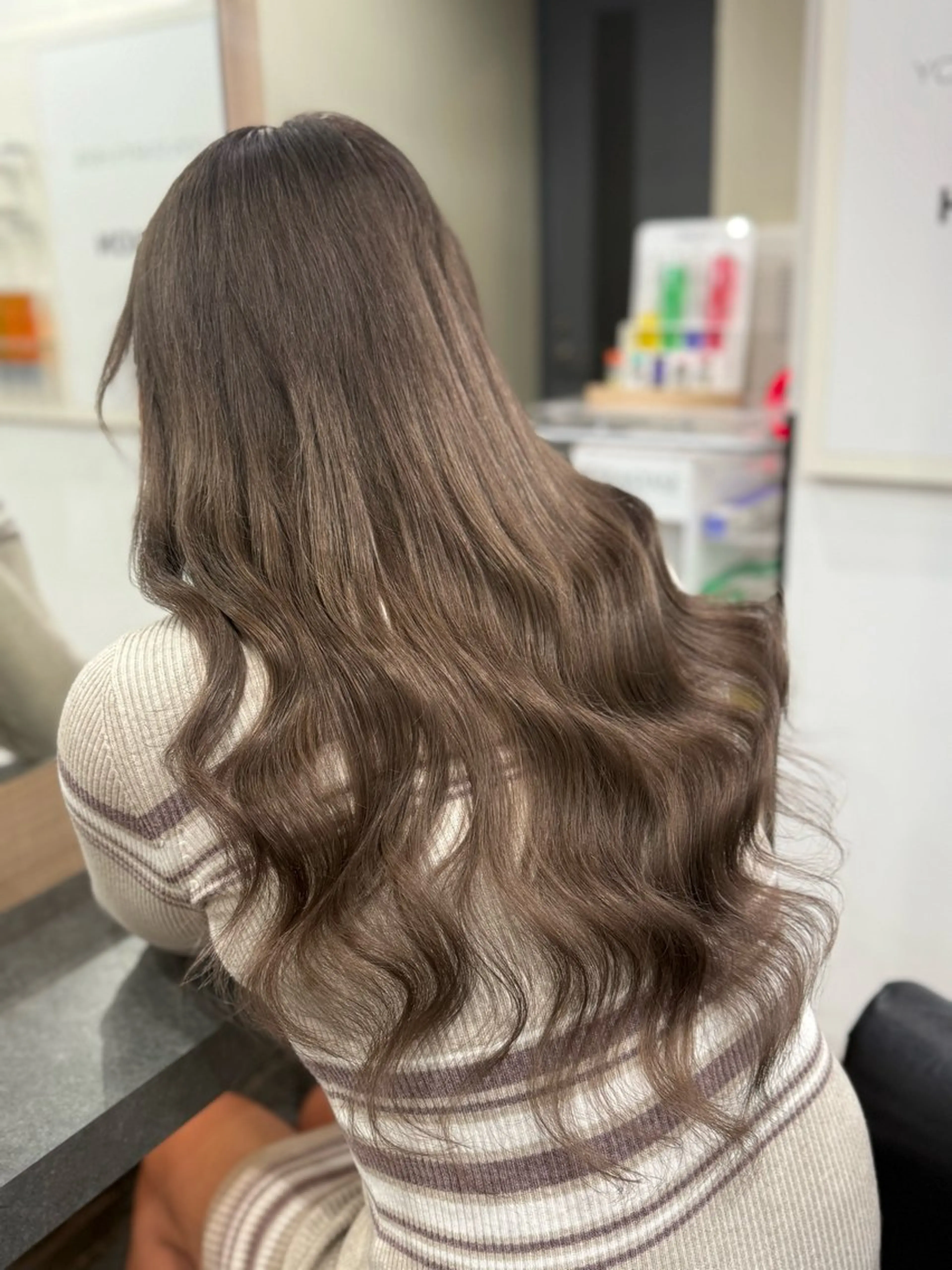 ロング カラー シールエクステ アッシュ アッシュブラウン ブラウンカラー エクステ カット ヘアカラー エクステ 横浜/ケアブリーチ /人毛エクステのヘアスタイル