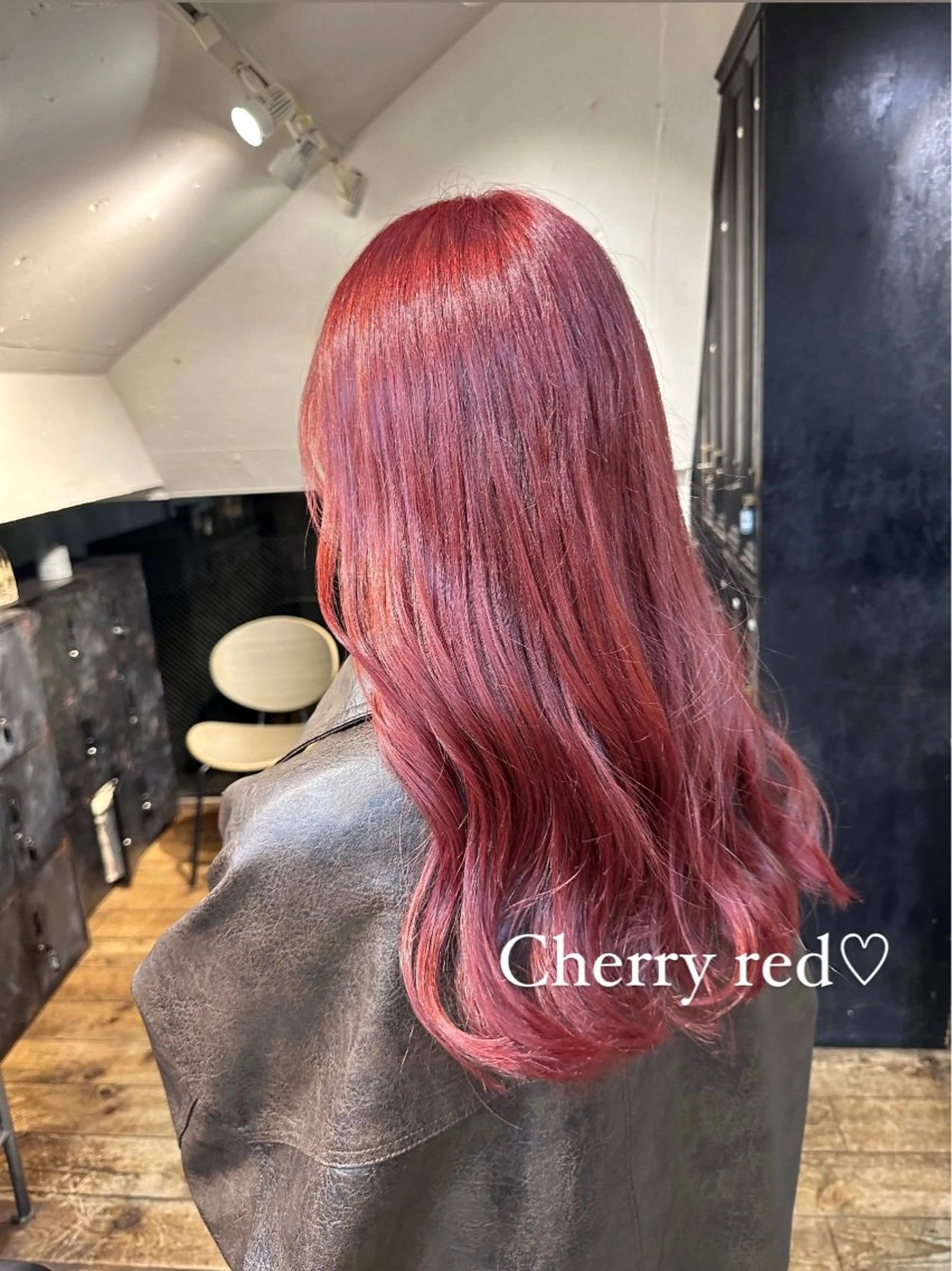 セミロング カラー ブリーチ レッドカラー 🌈艶髪縮毛矯正🌈 岡野美典のヘアスタイル