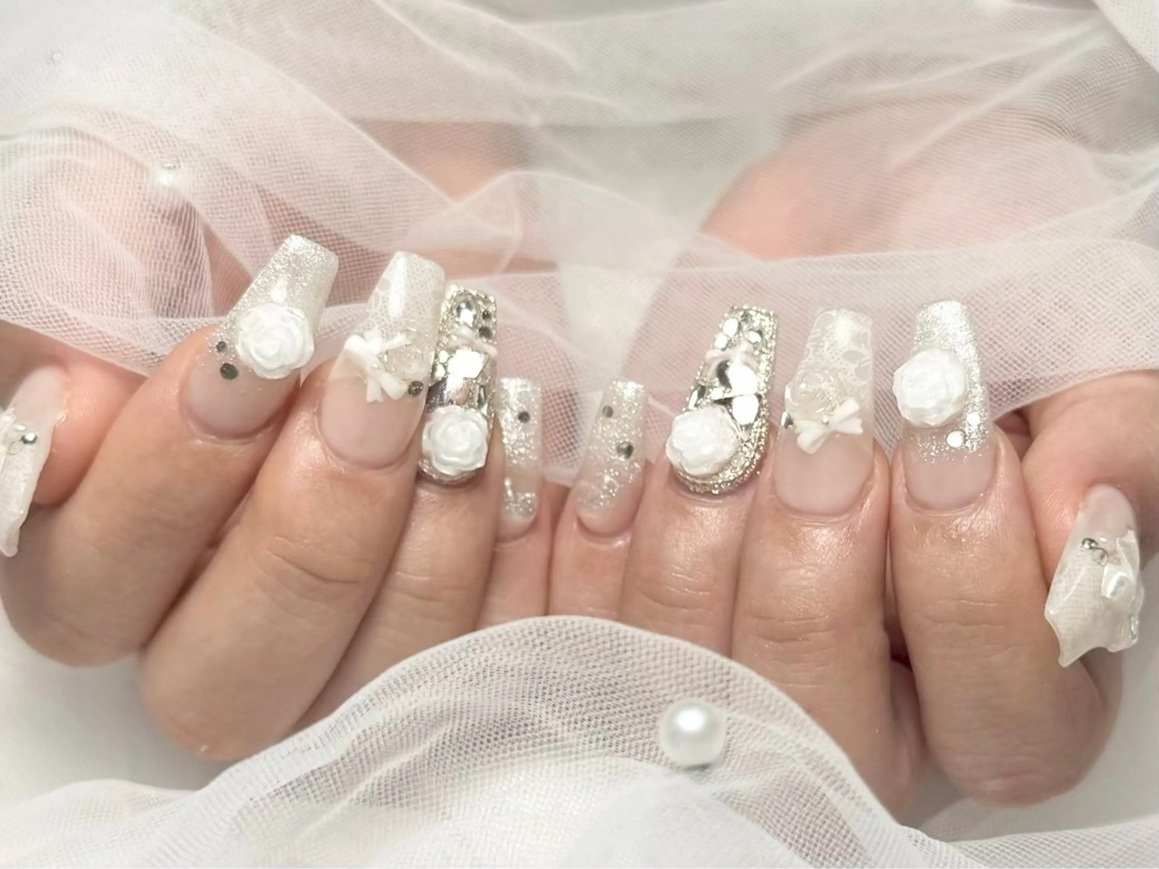 ネイル Roi〈ロワ〉 Amiのネイルデザイン