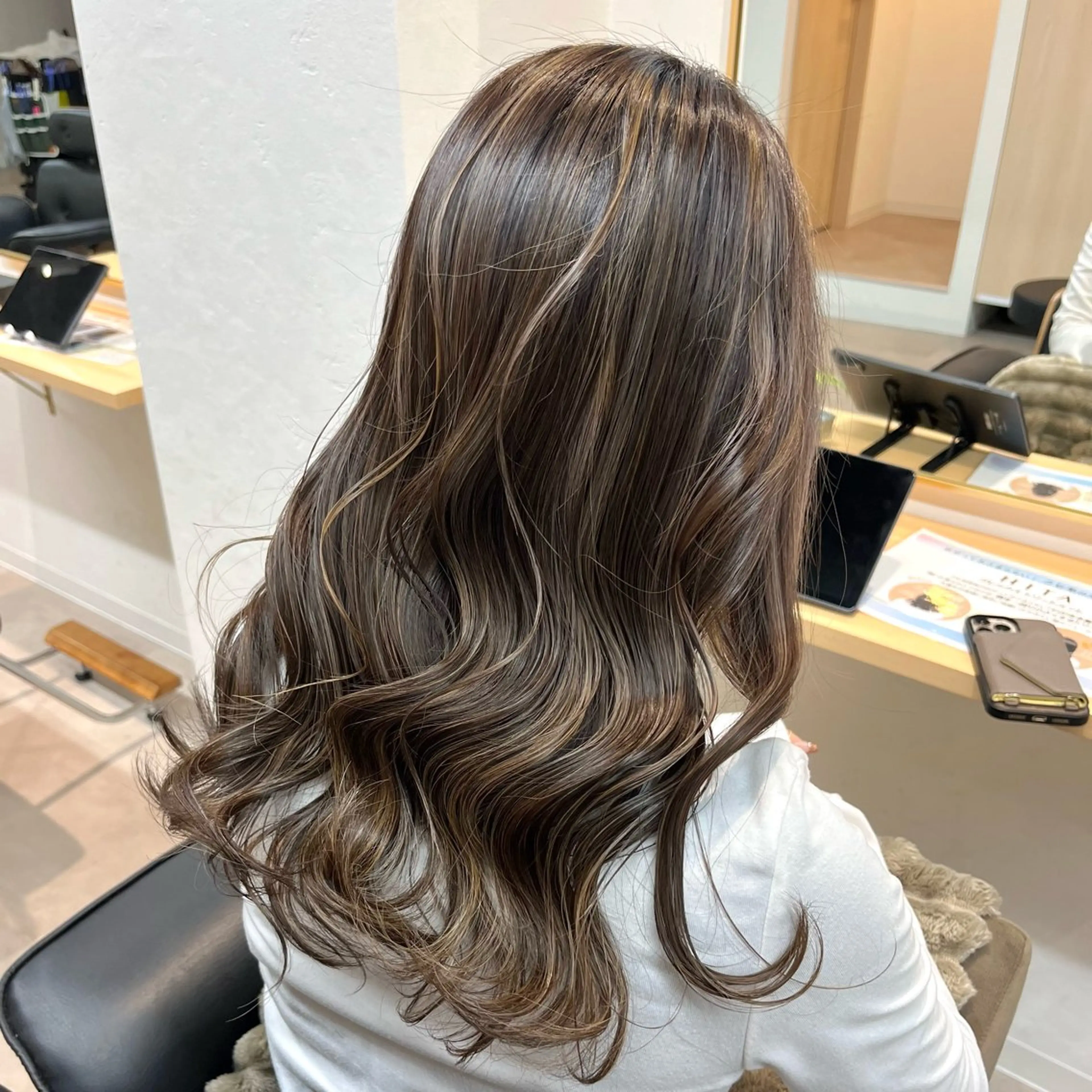 ロング カラー カット ヘアカラー トリートメント 艶カラー/レイヤー/ ハイトーン/まなみのヘアスタイル