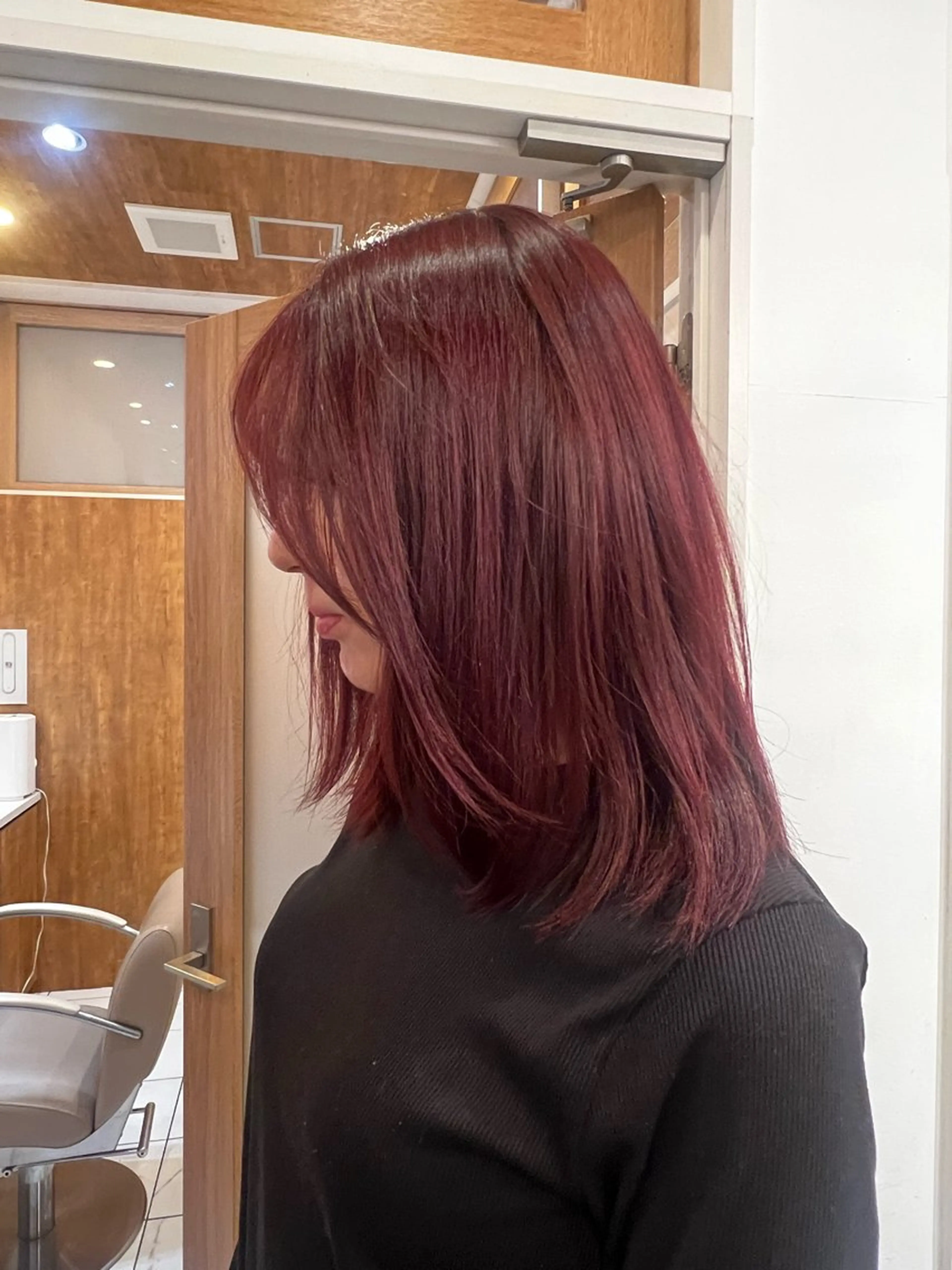 ミディアム カラー コバヤシ ユメのヘアスタイル