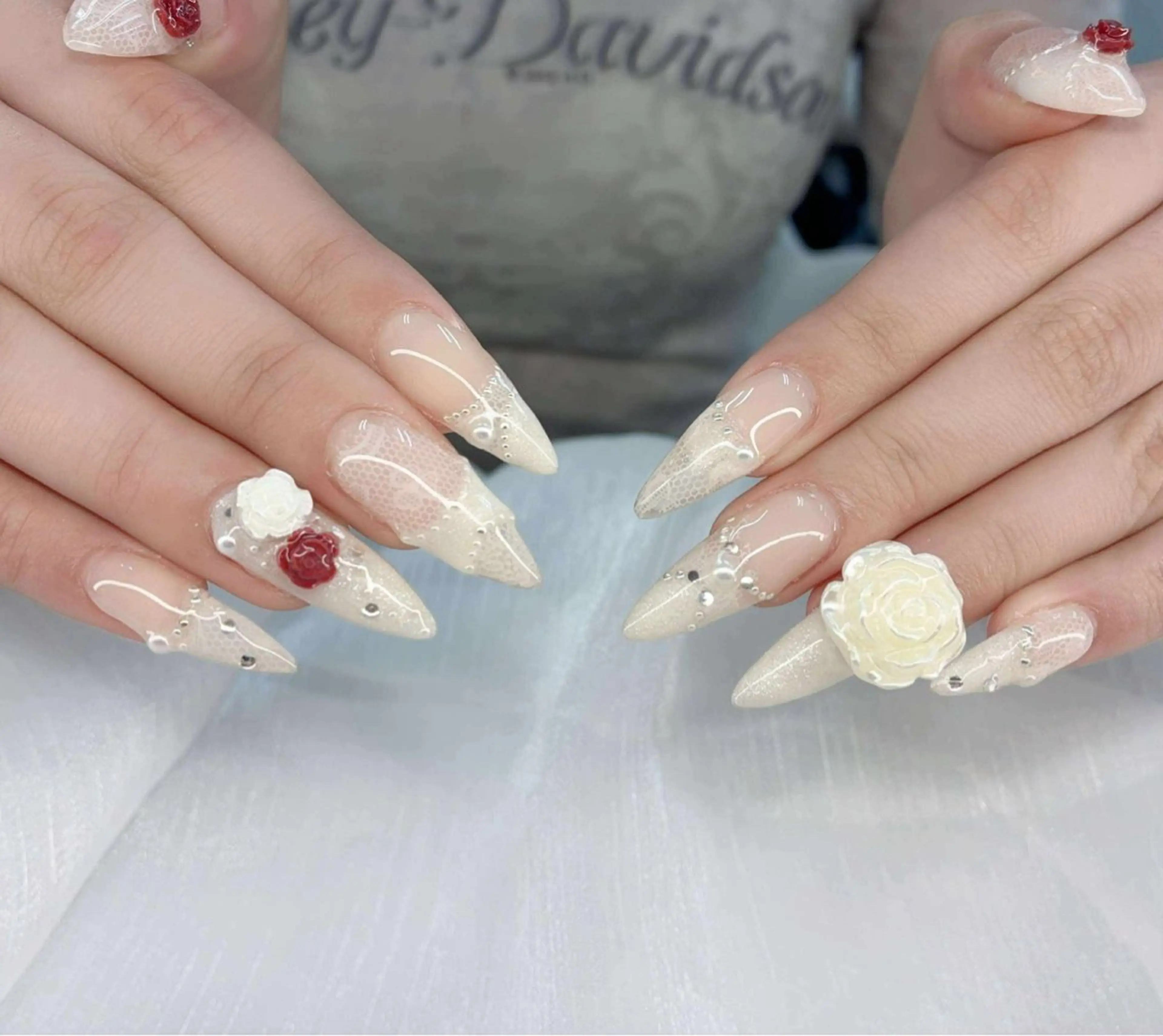 ネイル 成人式 フレンチネイル グラデーション 韓国ネイル マグネットネイル ハンドネイル Squen Nail 【持ち込みOK】のネイルデザイン