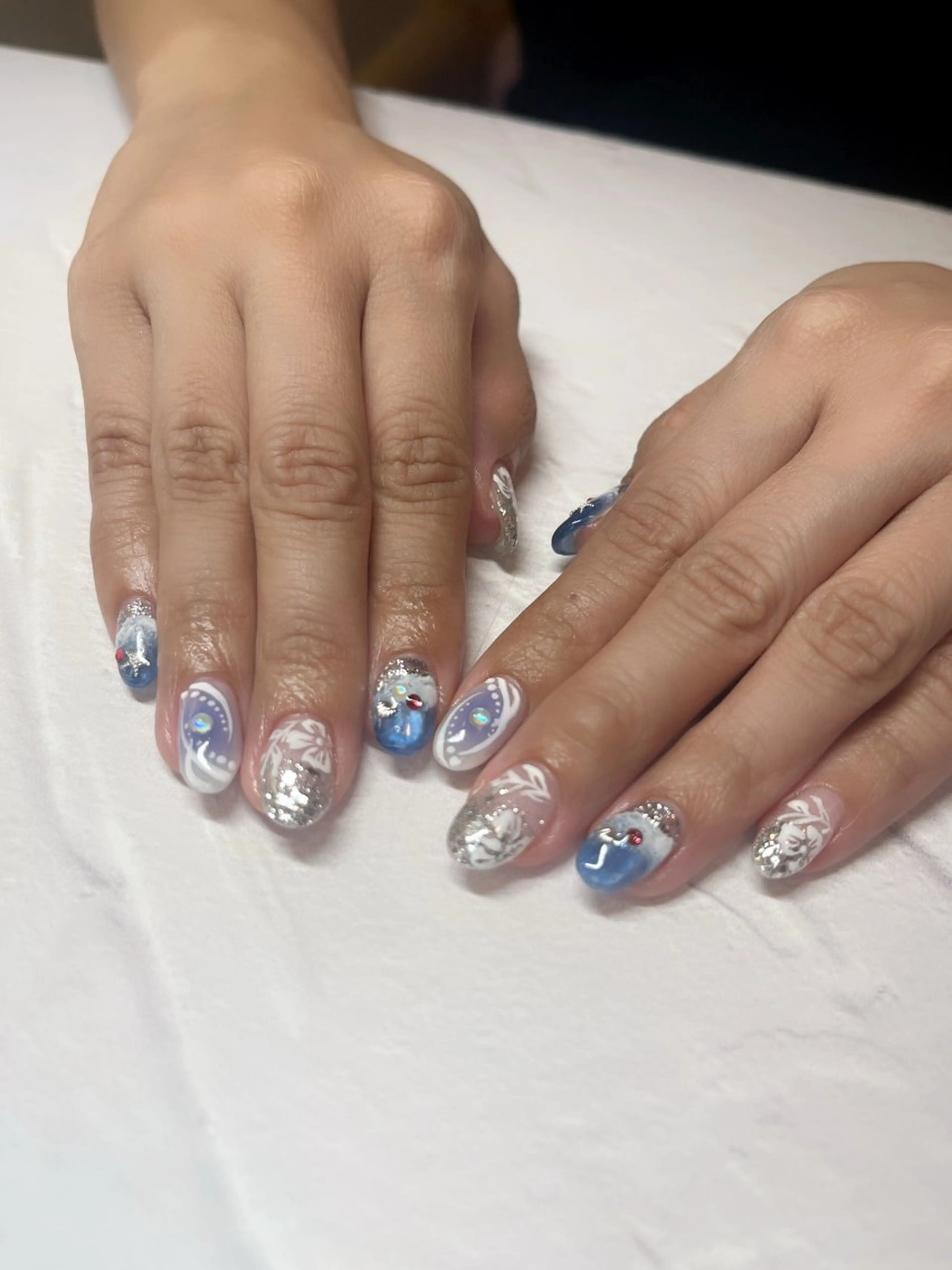 ネイル ハンドネイル li___nail 31のネイルデザイン