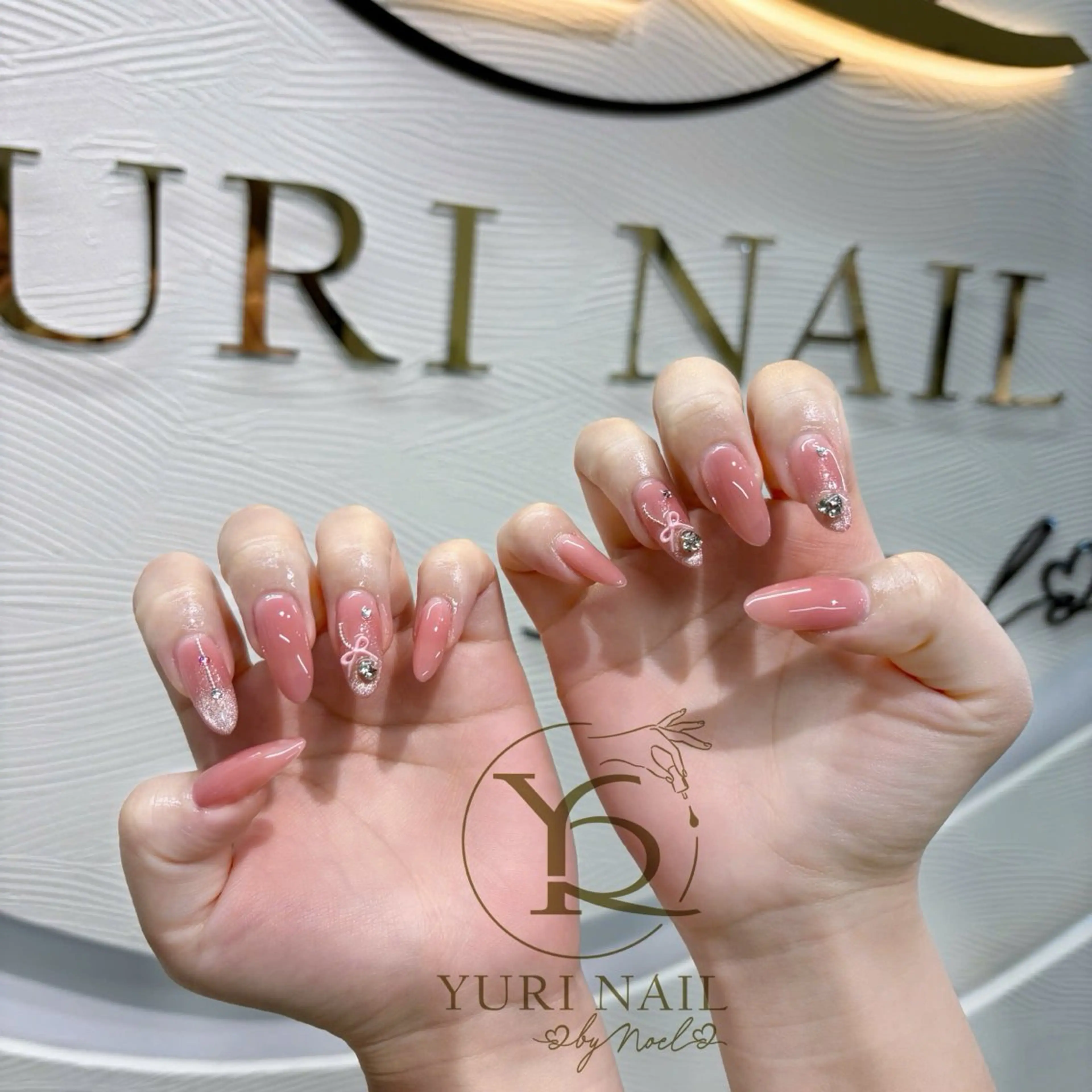 ネイル チークネイル フットネイル 韓国ネイル ニュアンスネイル オフィスネイル ハンドネイル フットネイル ハンドケア YURI Nail NARITAのネイルデザイン