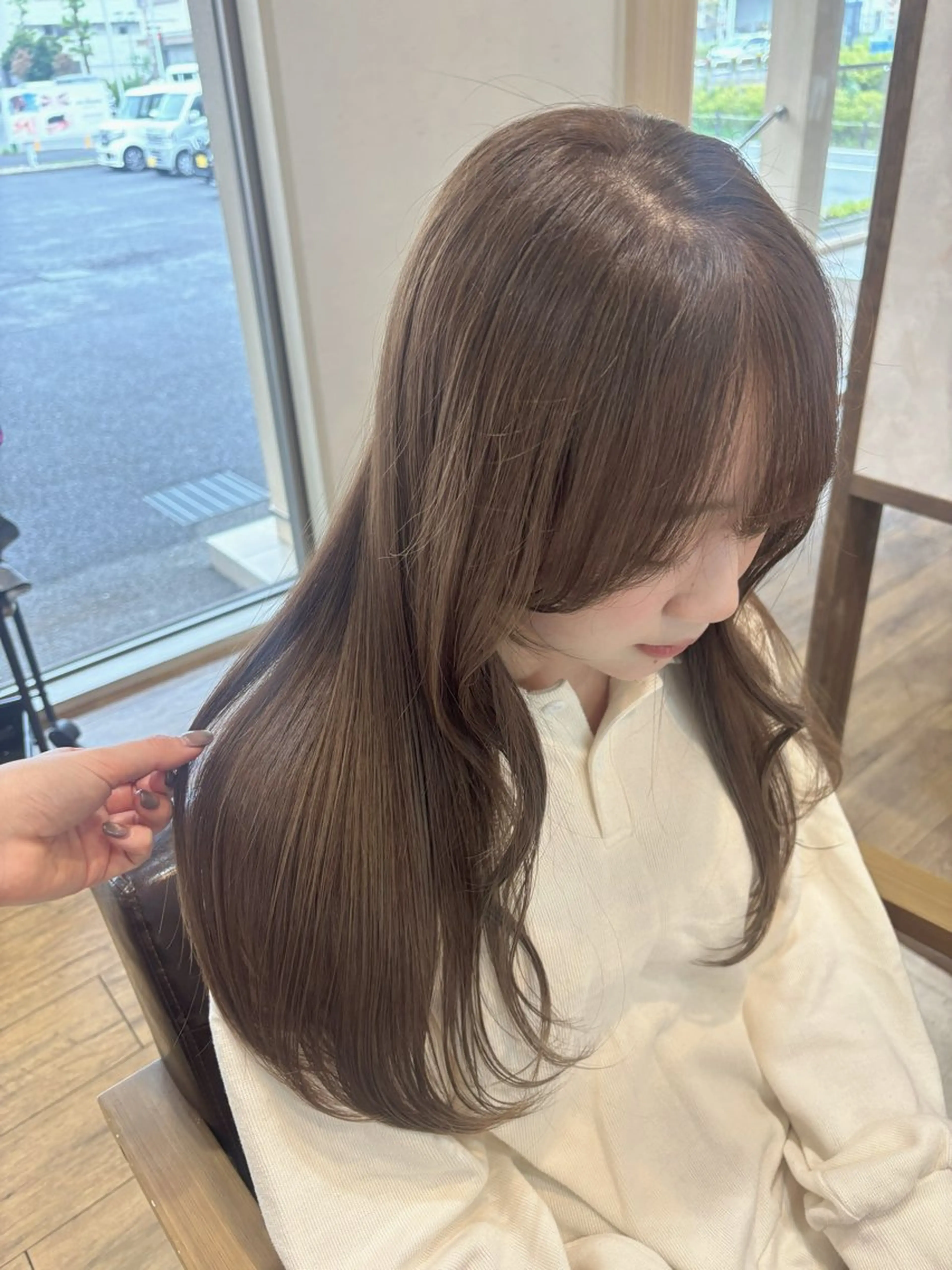 ロング reborn店長 🤍リルのヘアスタイル