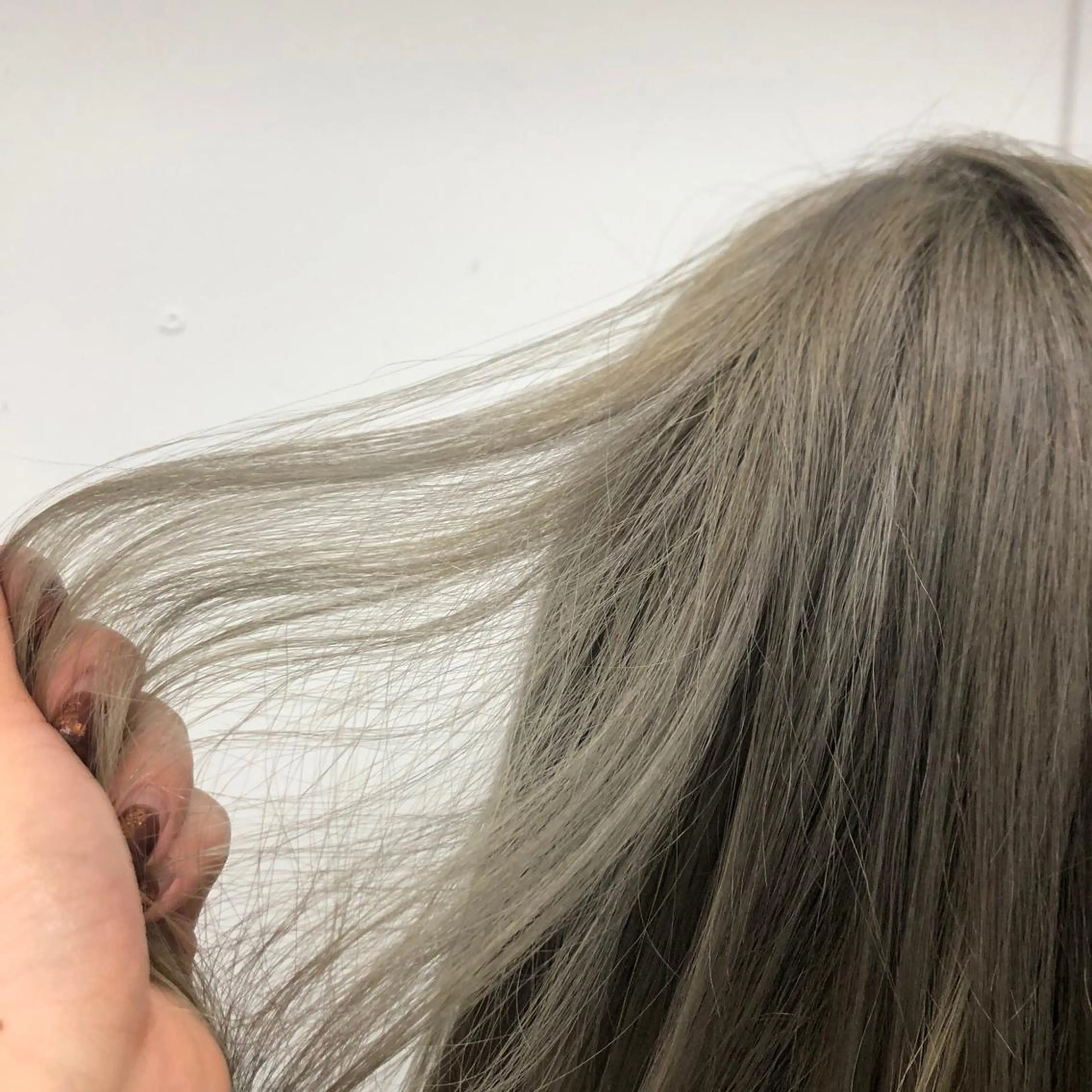 ロング カラー グレージュ ハイトーンカラー ニュアンスヘア🌔 nanakoのヘアスタイル