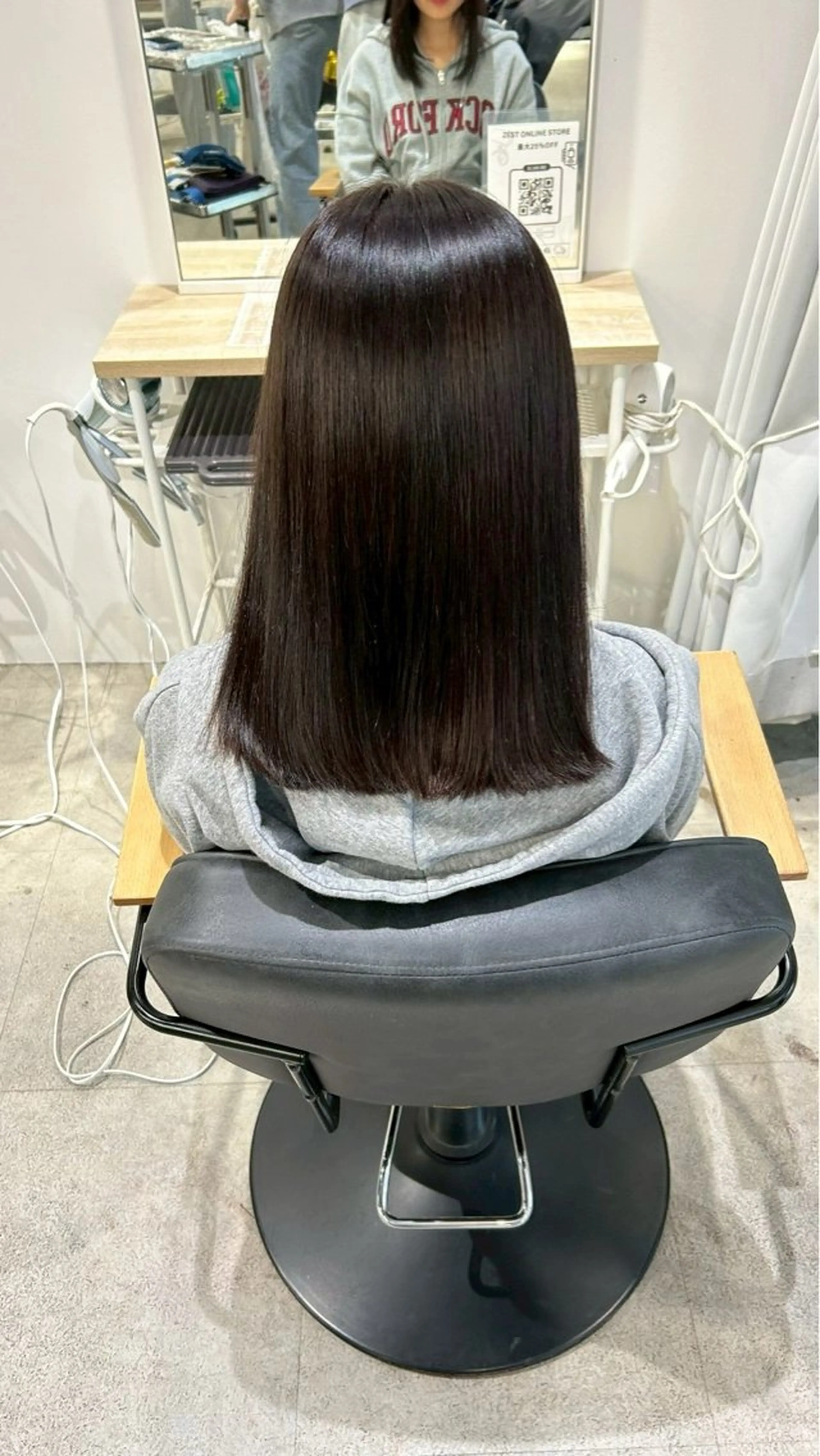 ミディアム カラー himari💜 ハイトーンカラーのヘアスタイル