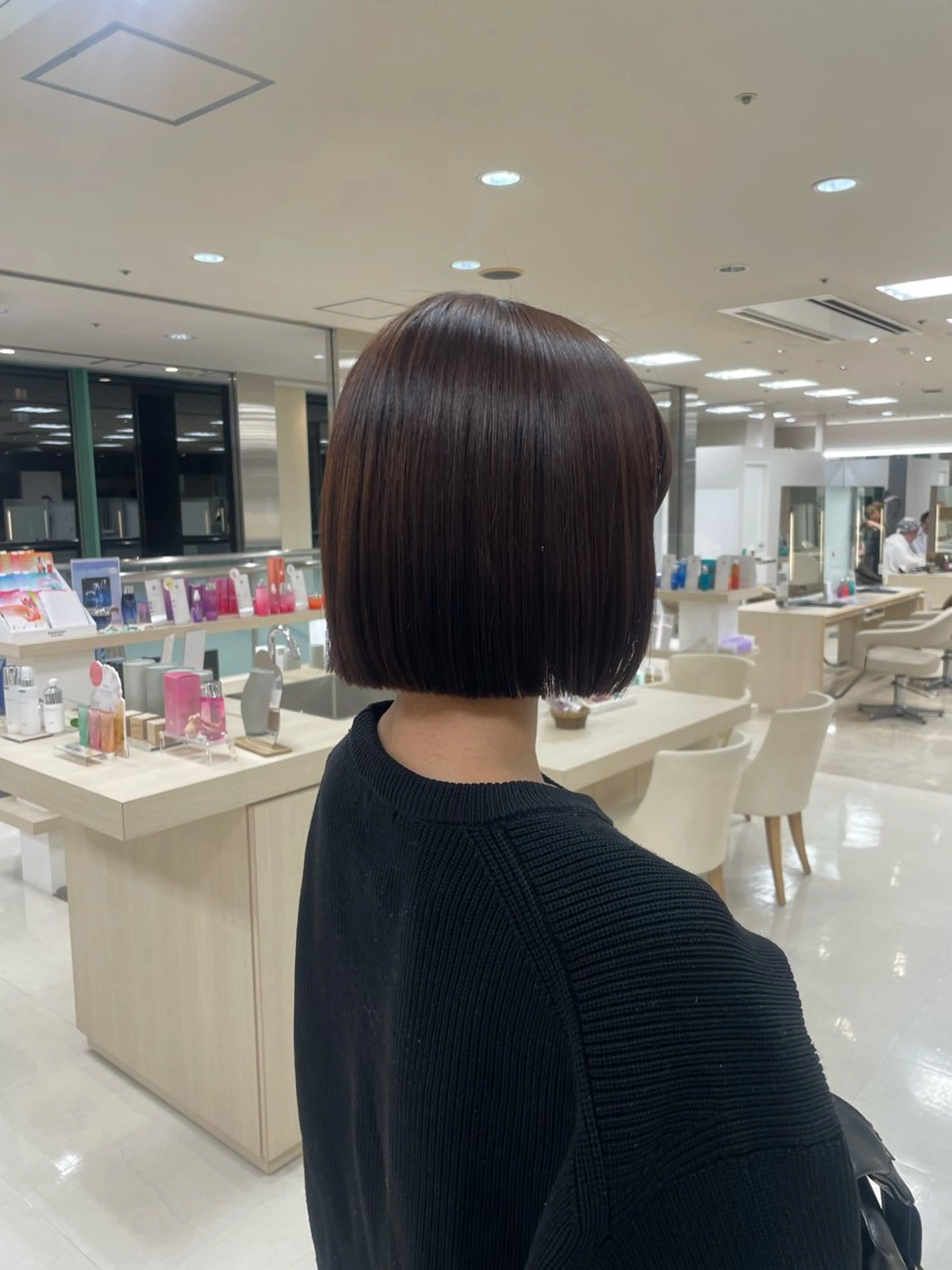 ミディアム シャドウパーマ／骨格 矯正カット　トモキのヘアスタイル