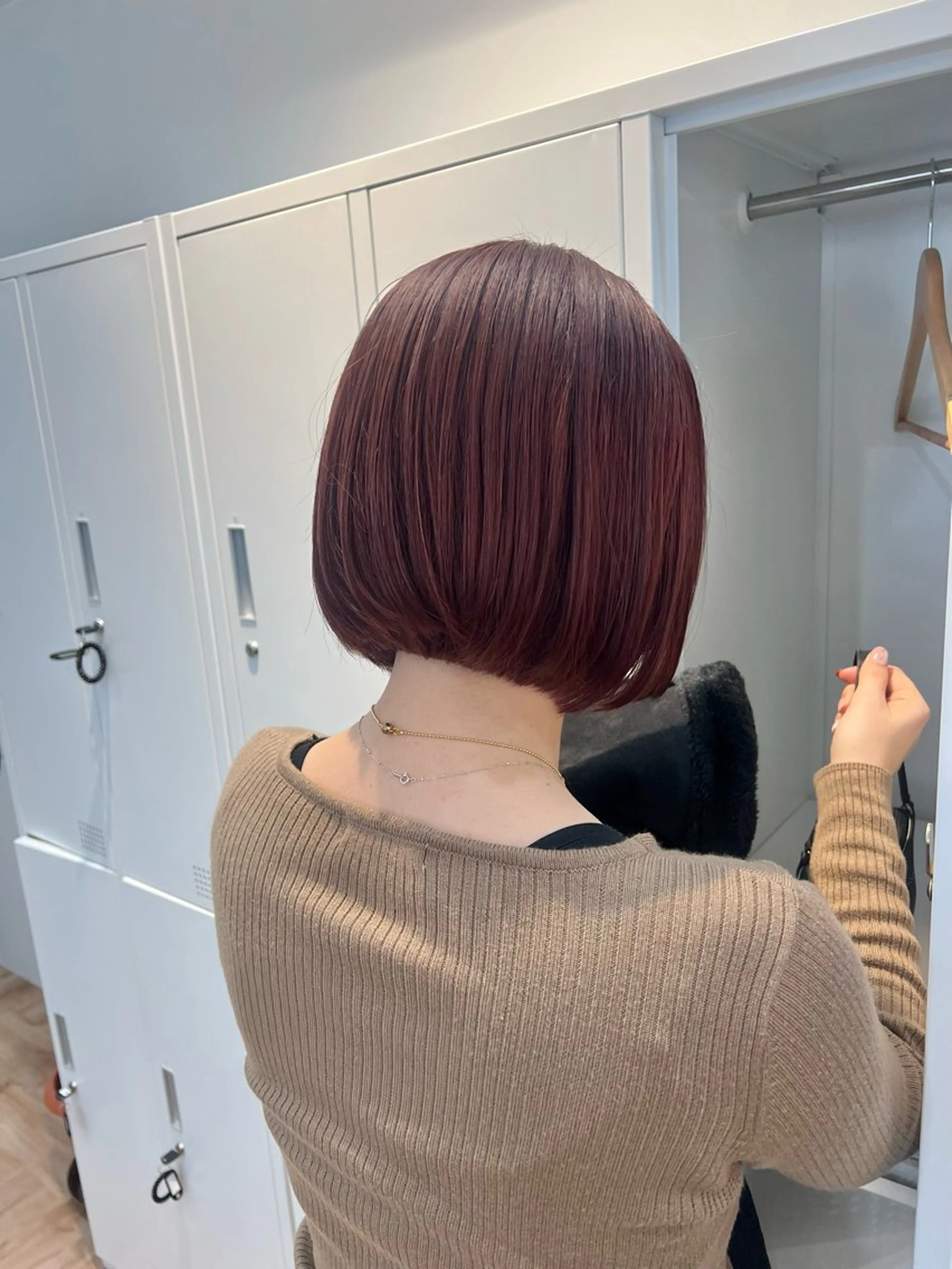 ショート カラー ヘアカラー トリートメント サナ🌱 切りっぱなしボブのヘアスタイル