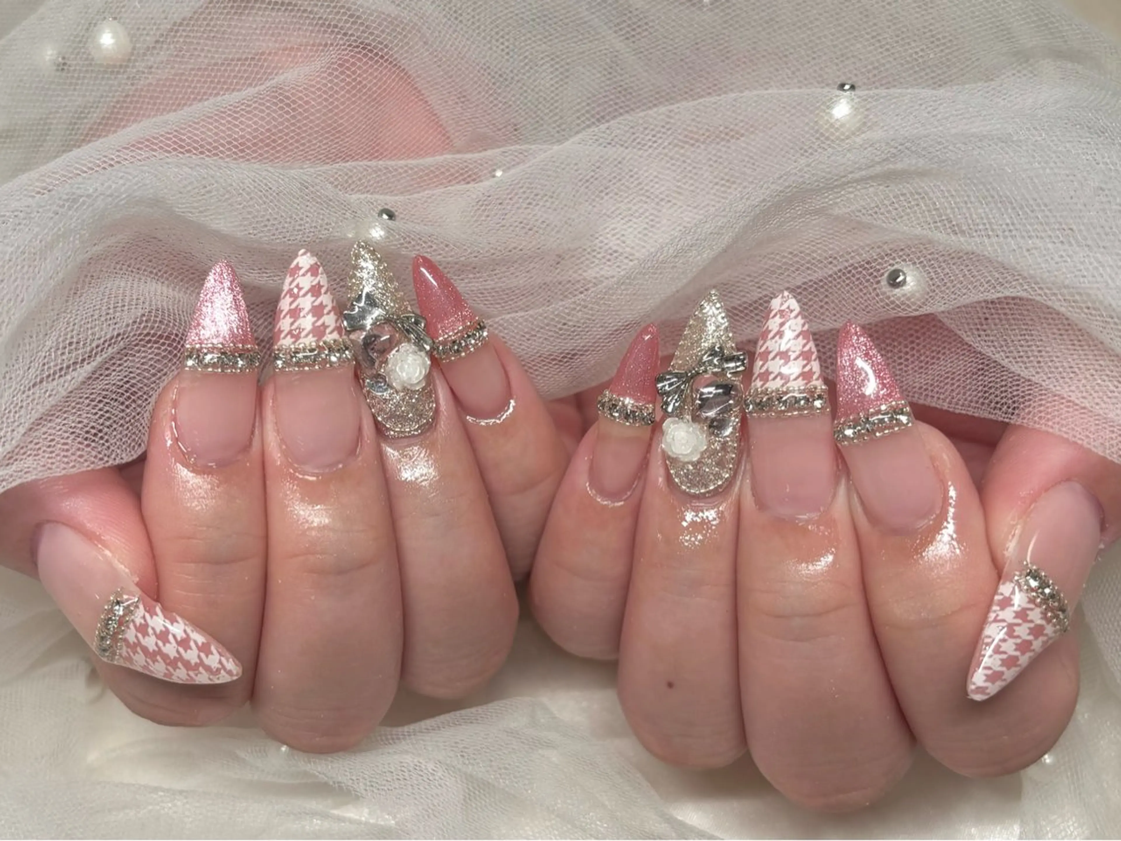 ネイル Roi〈ロワ〉 Akariのネイルデザイン