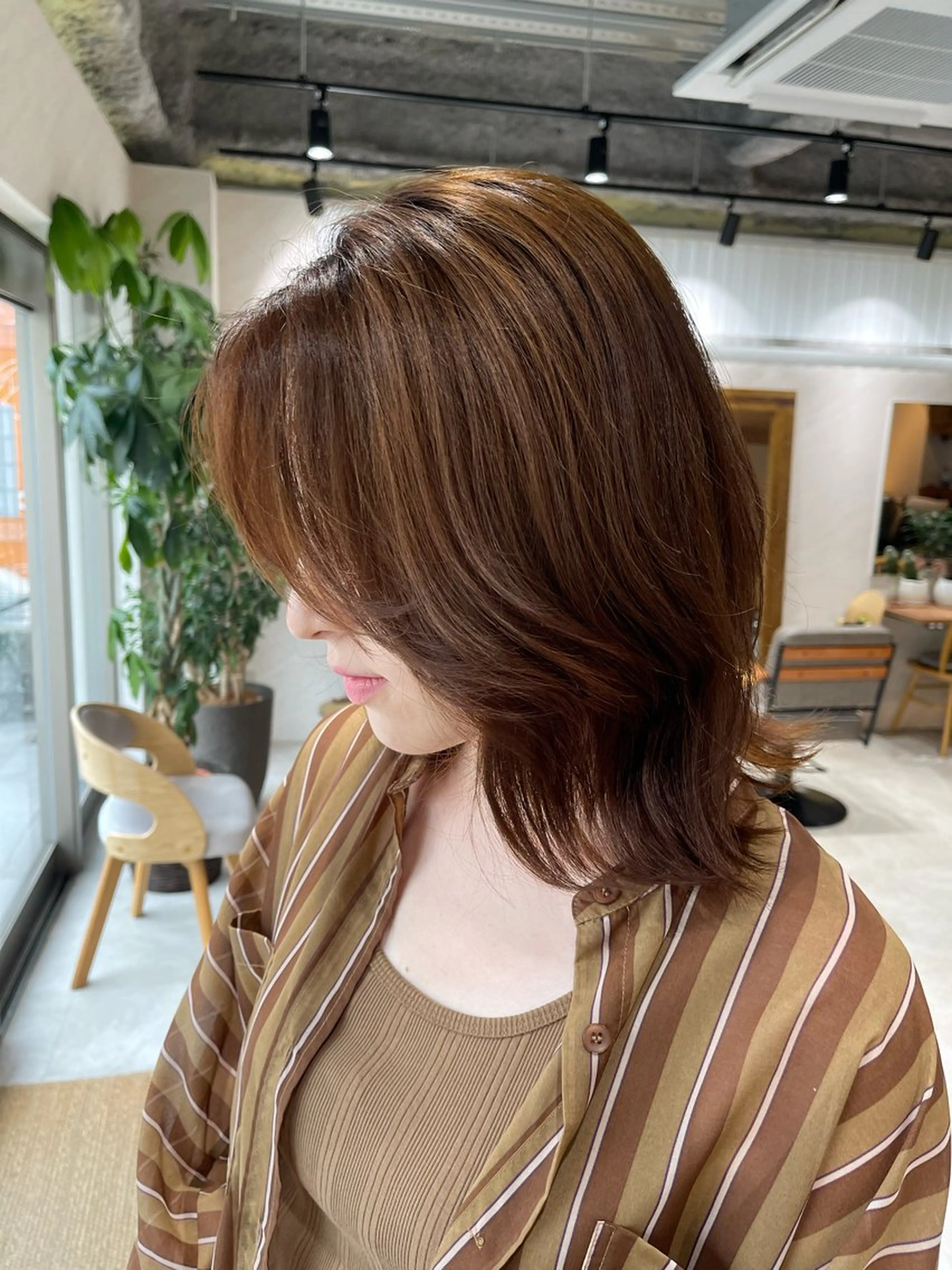 ミディアム カラー ブラウンカラー レイヤーカット カット ヘアカラー トリートメント 🩵ボブ/レイヤー /髪質改善🩵のヘアスタイル