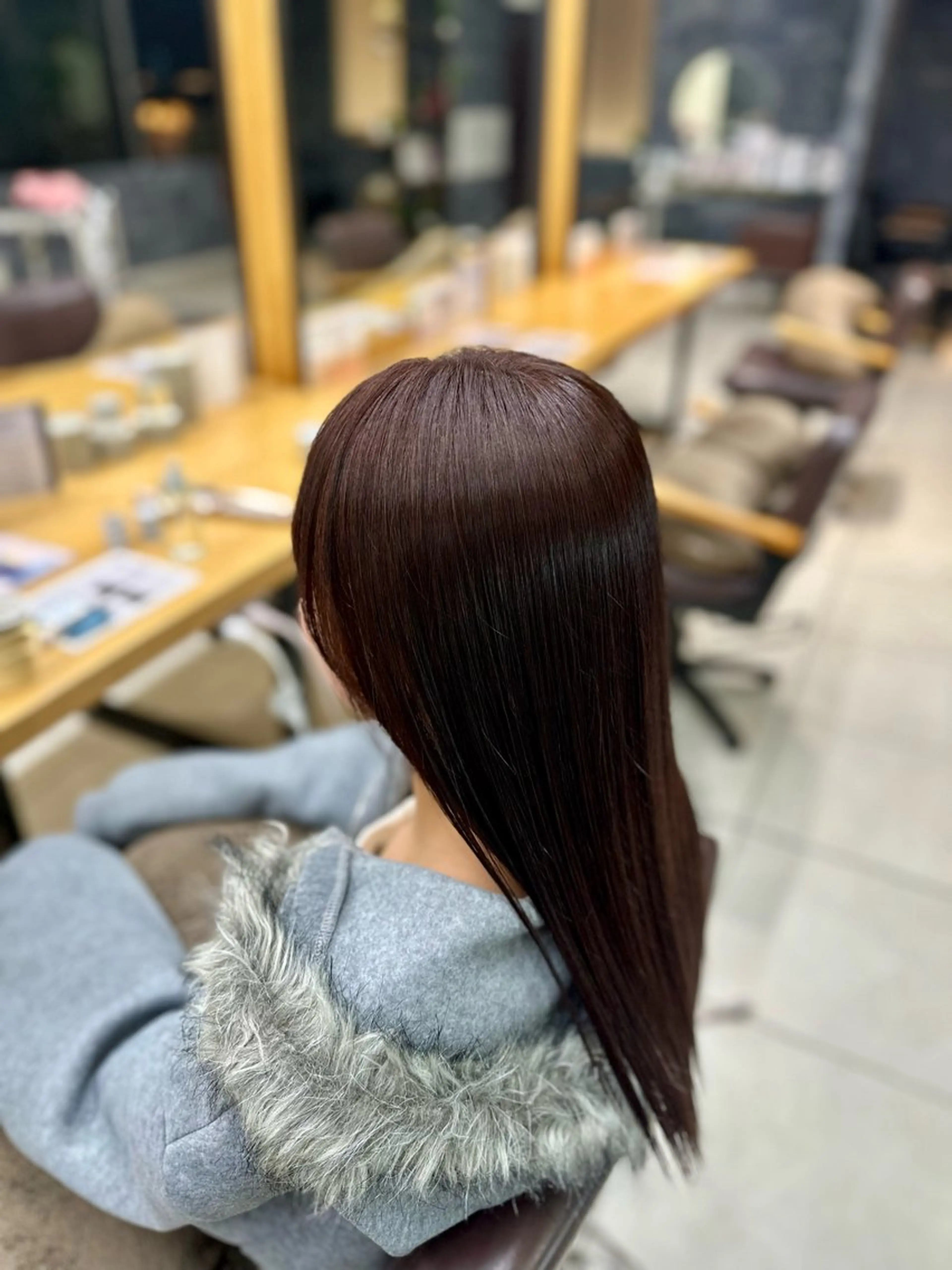 セミロング カラー ブラウンカラー ヘアカラー Laulu 佐藤壮也のヘアスタイル