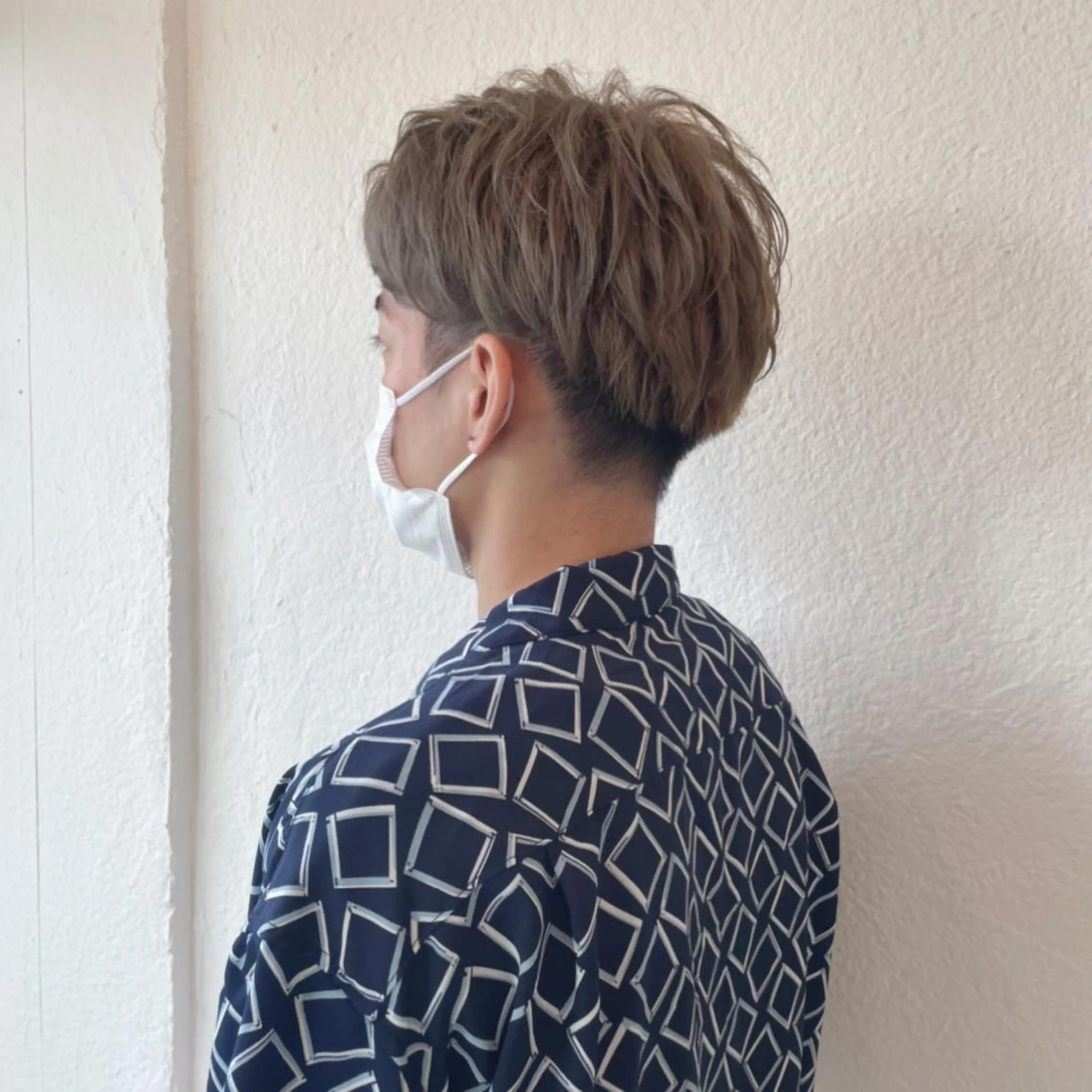 カラー メンズ ベージュカラー ミルクティーベージュ カット ヘッドスパ 髪質改善特化 谷口祐綺のヘアスタイル