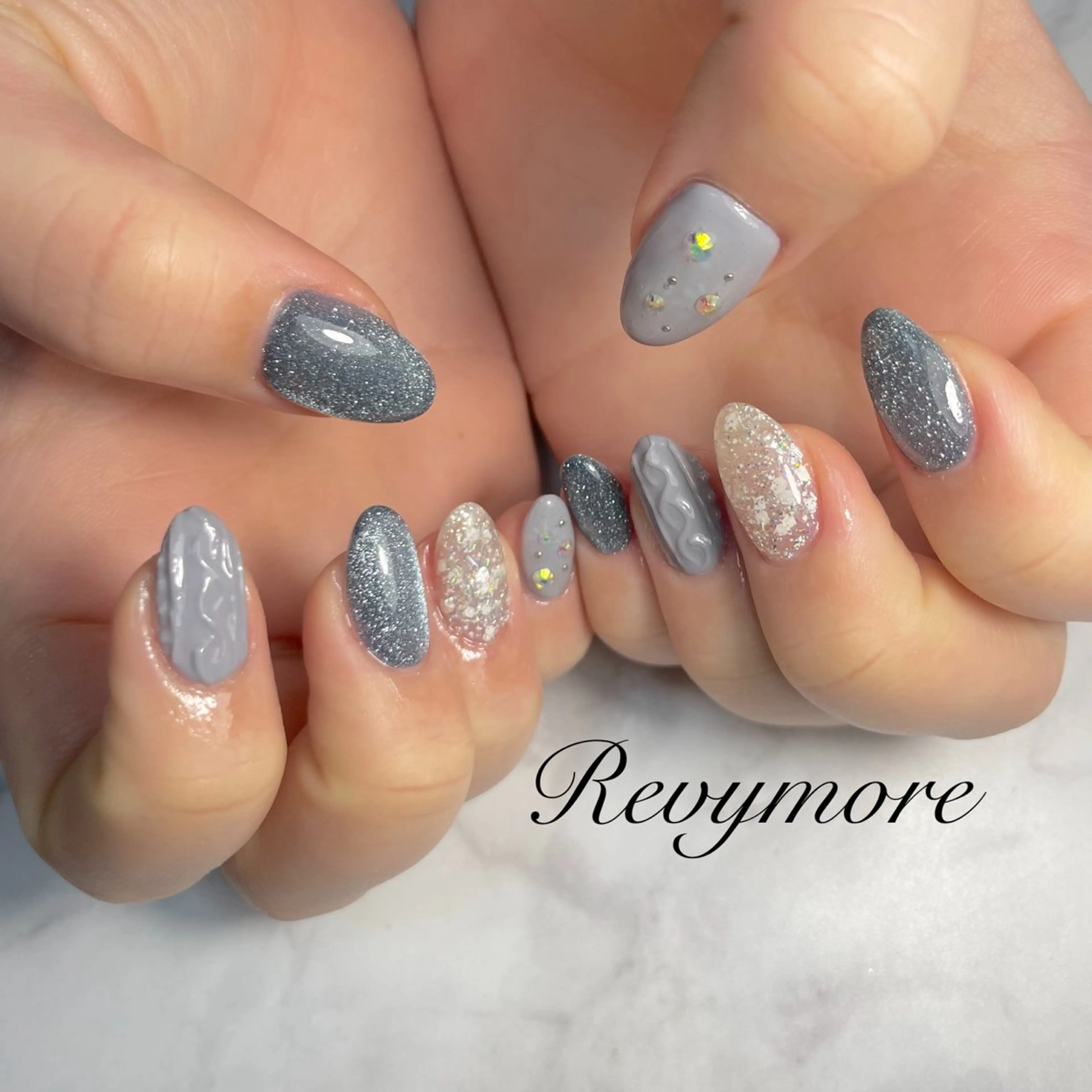 ネイル フラッシュネイル フラッシュマグ ジェルネイル キラキラネイル 韓国ネイル nail salon Revymore所属・nail salon Revymoreのネイルデザイン