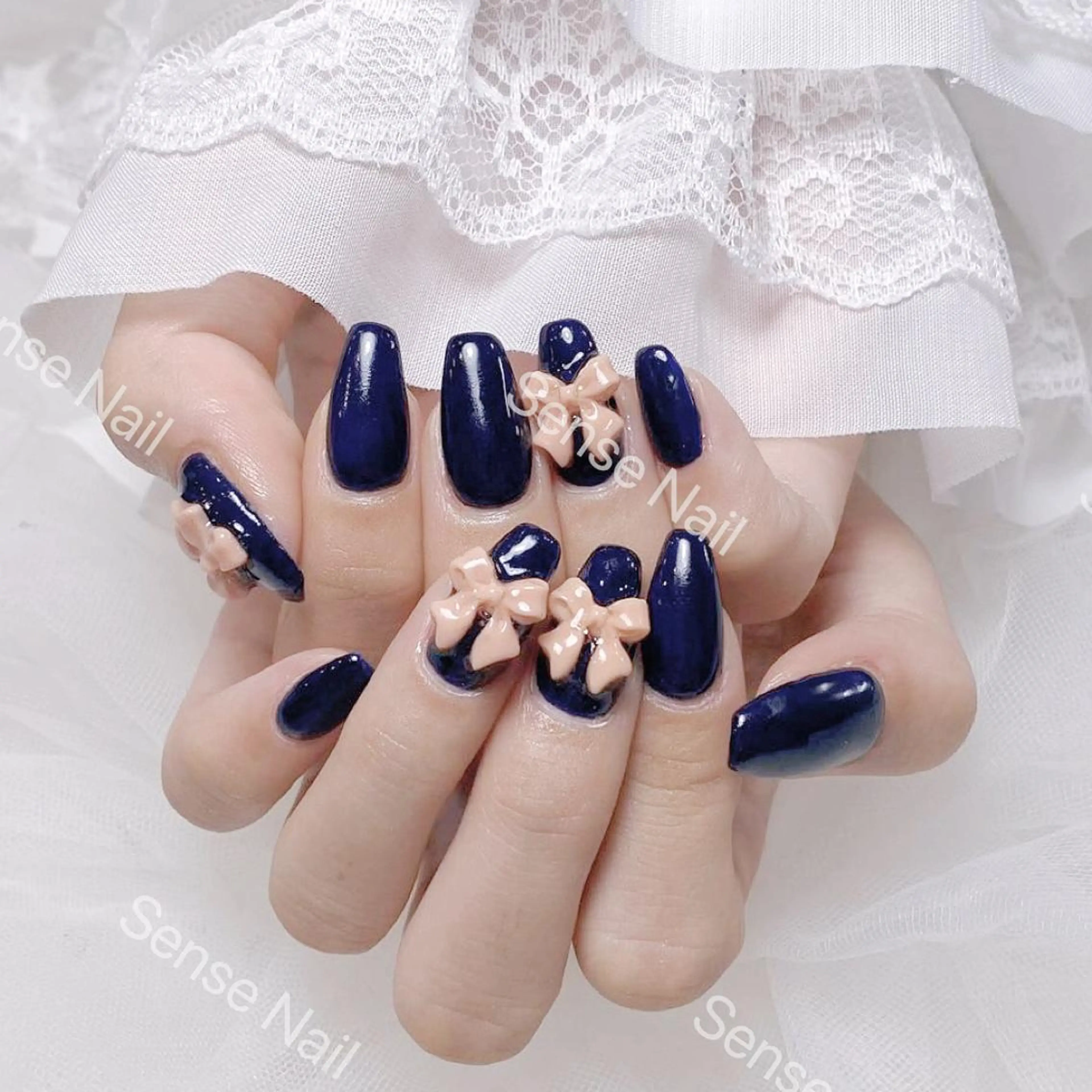 ネイル ハンドネイル ハンドケア Queening 🦋のネイルデザイン