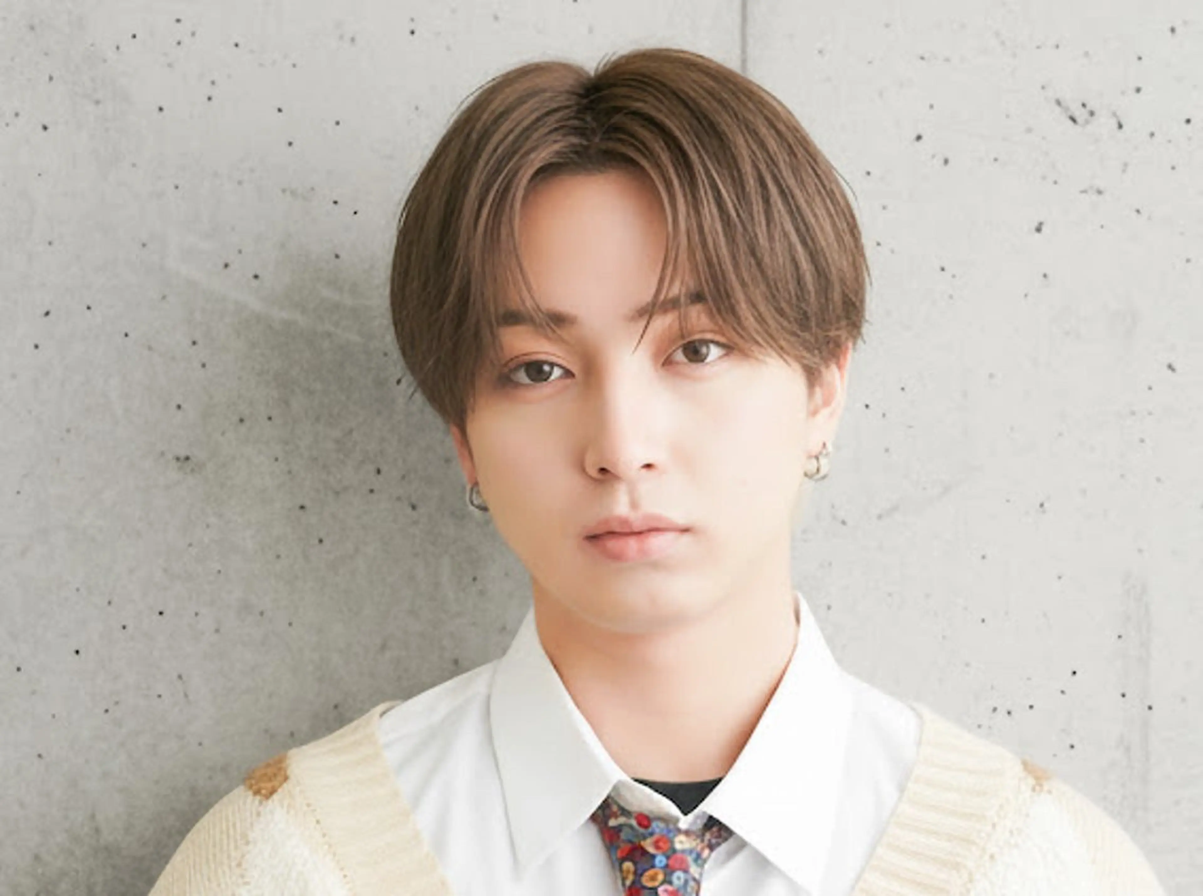 
![メンズ センターパート マッシュ 渋川 舞衣のヘアスタイル