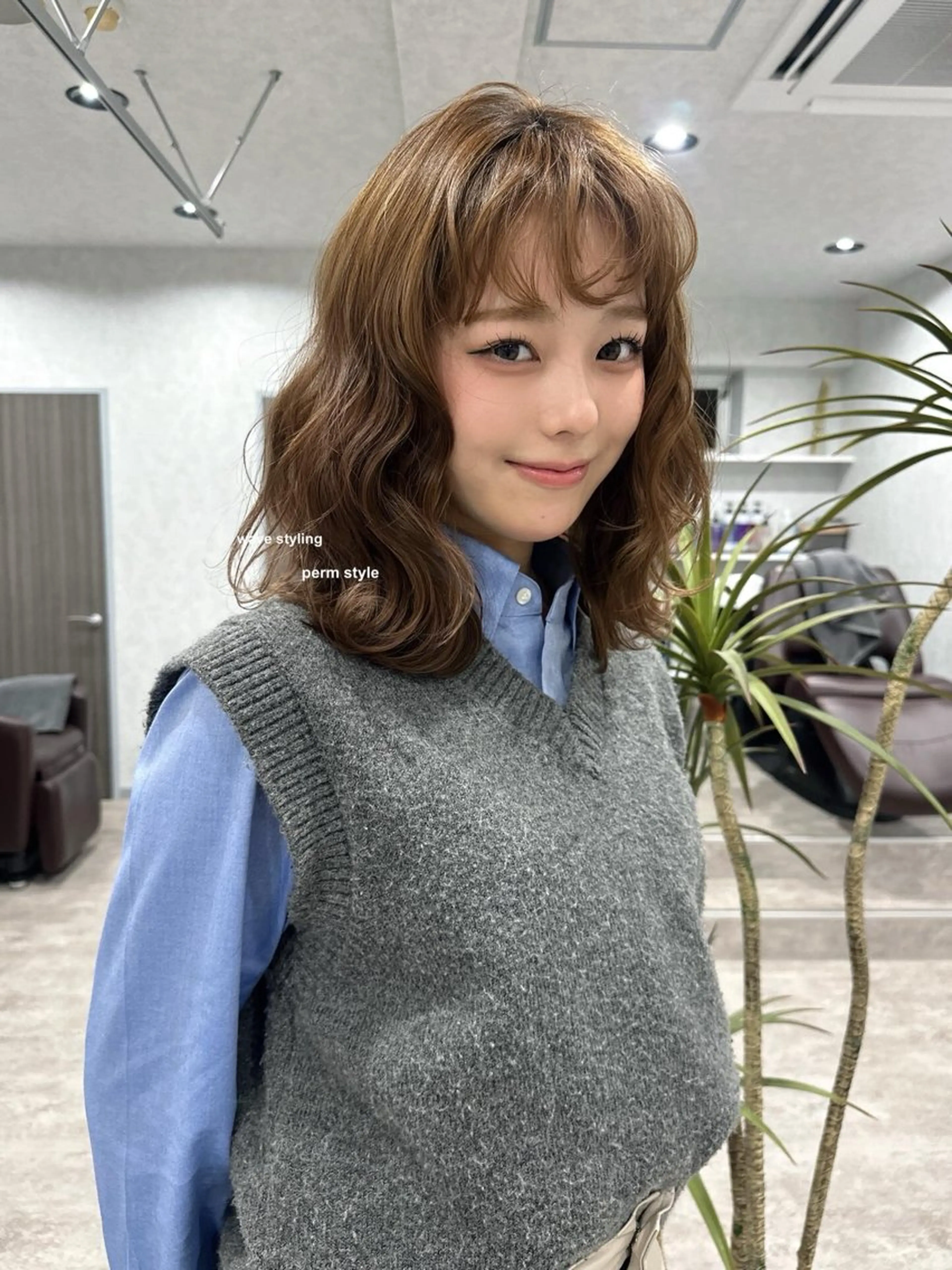 ミディアム カット ヘアカラー トリートメント v-lab studio所属・韓国レイヤーカット/ 艶カラー/ noaのヘアスタイル