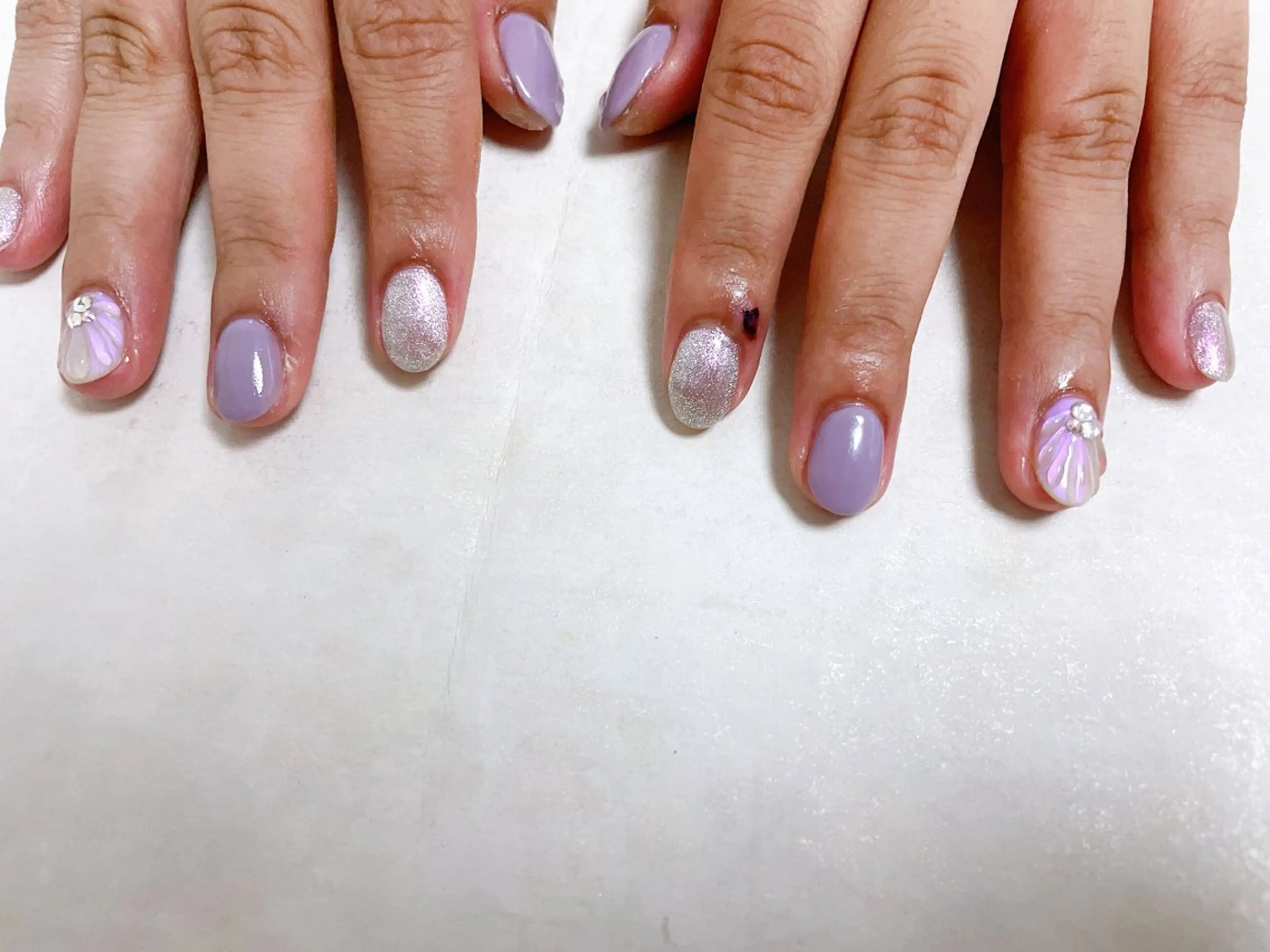 ネイル オーロラネイル フラワーネイル フットネイル フレンチネイル ジェルネイル mogunail &blowのネイルデザイン