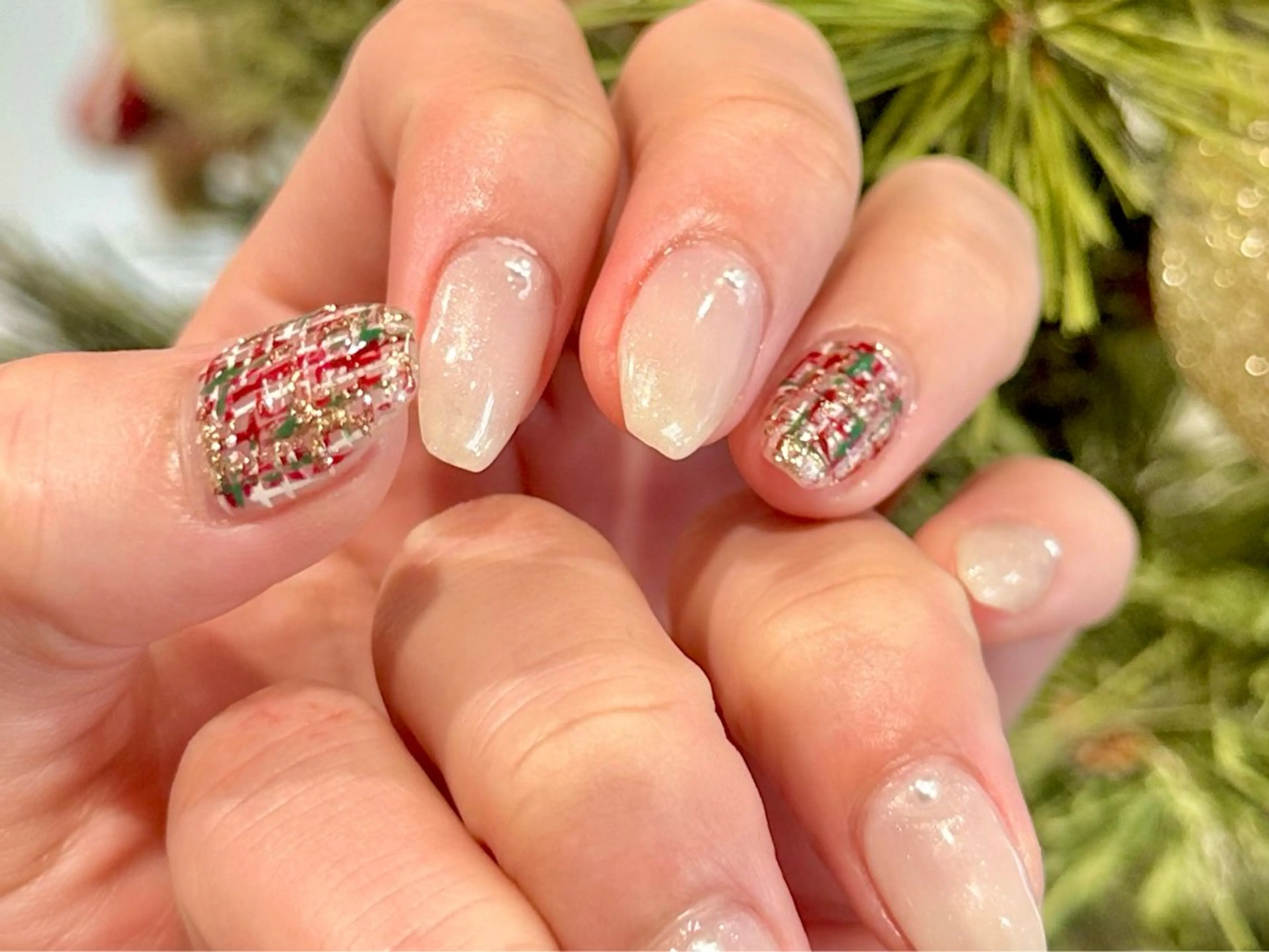 ネイル ホワイト 冬ネイル クリスマス kano🫧 指名No.1💫のネイルデザイン