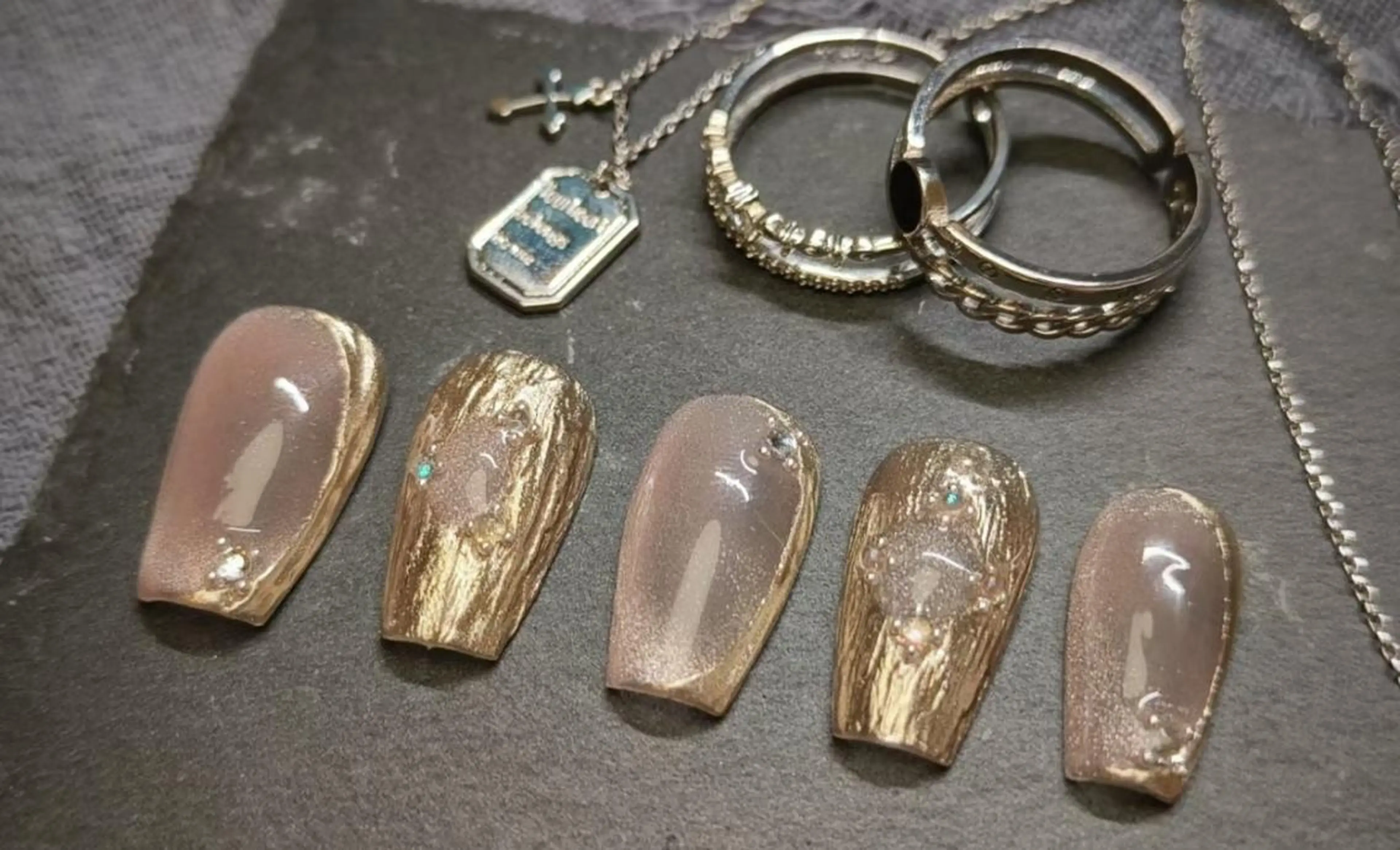 ネイル VIVIAN リサのネイルデザイン