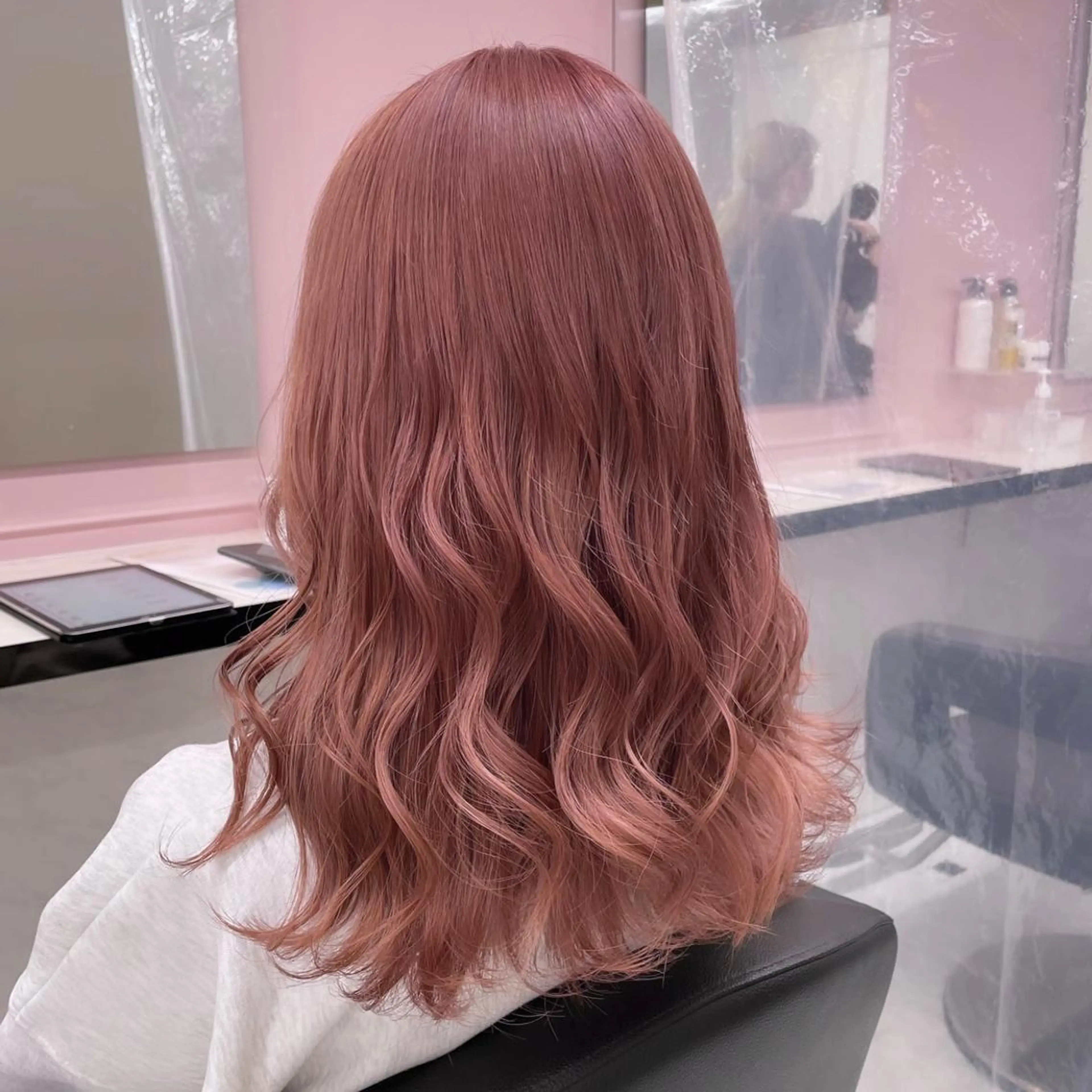 セミロング カラー 🩰透明感カラー♡ UTA🩰のヘアスタイル