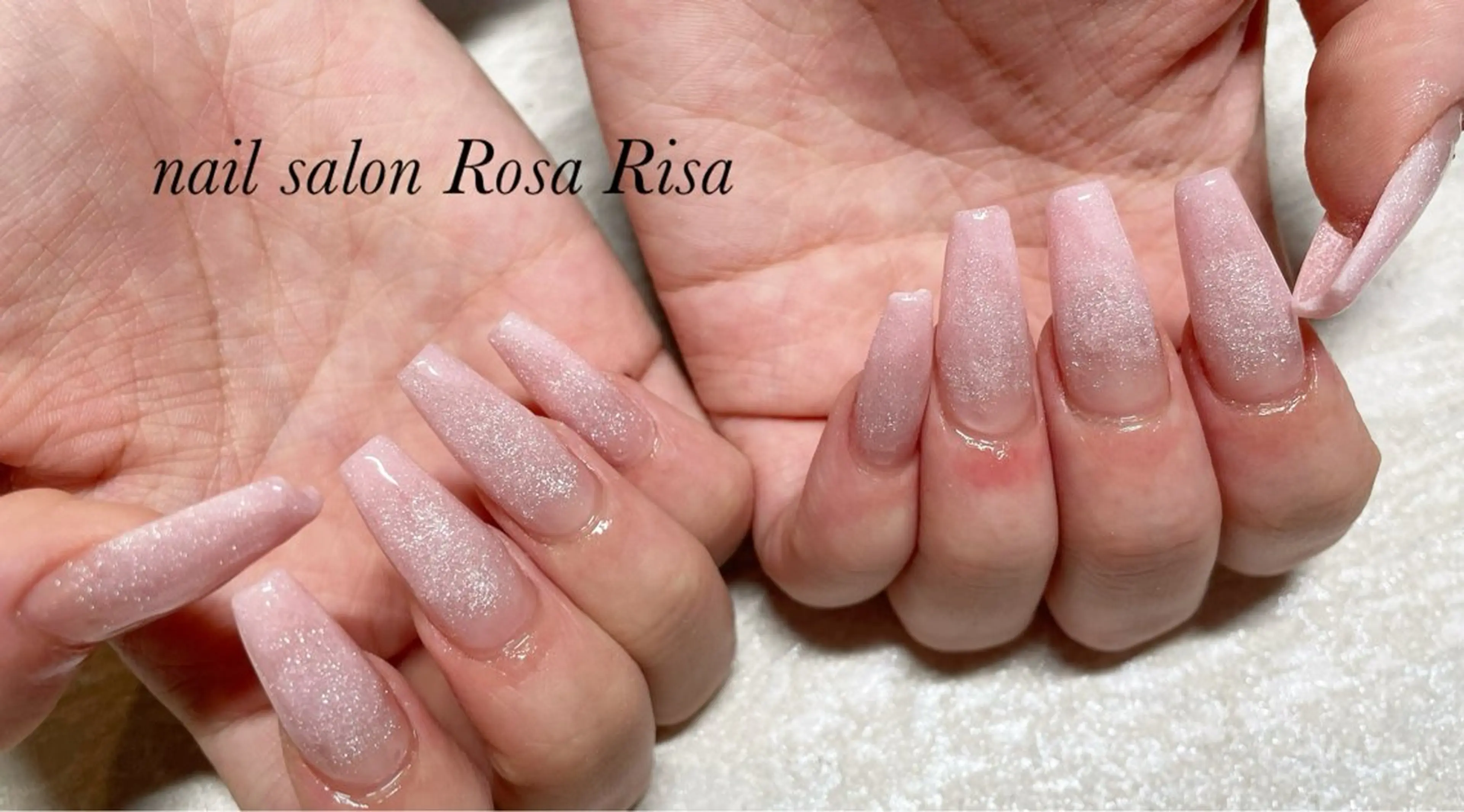 ネイル ラメ(グリッター) ピンク ネイルスタジオ シェイクユアハンズのネイルデザイン