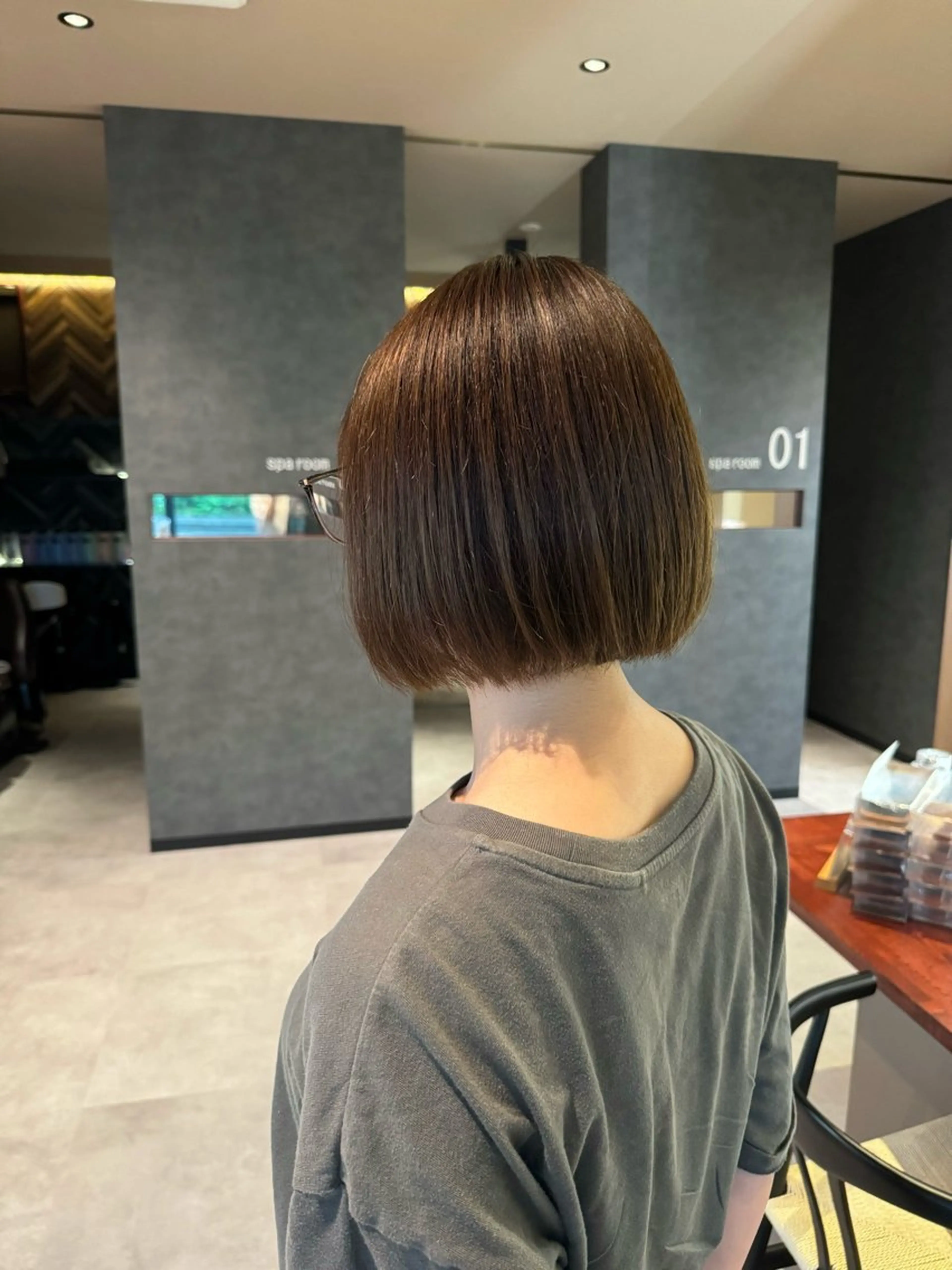 ショート カラー ベージュカラー オリーブベージュ ヘアカラー サイトウ ヒトミ 【メイヘア】のヘアスタイル