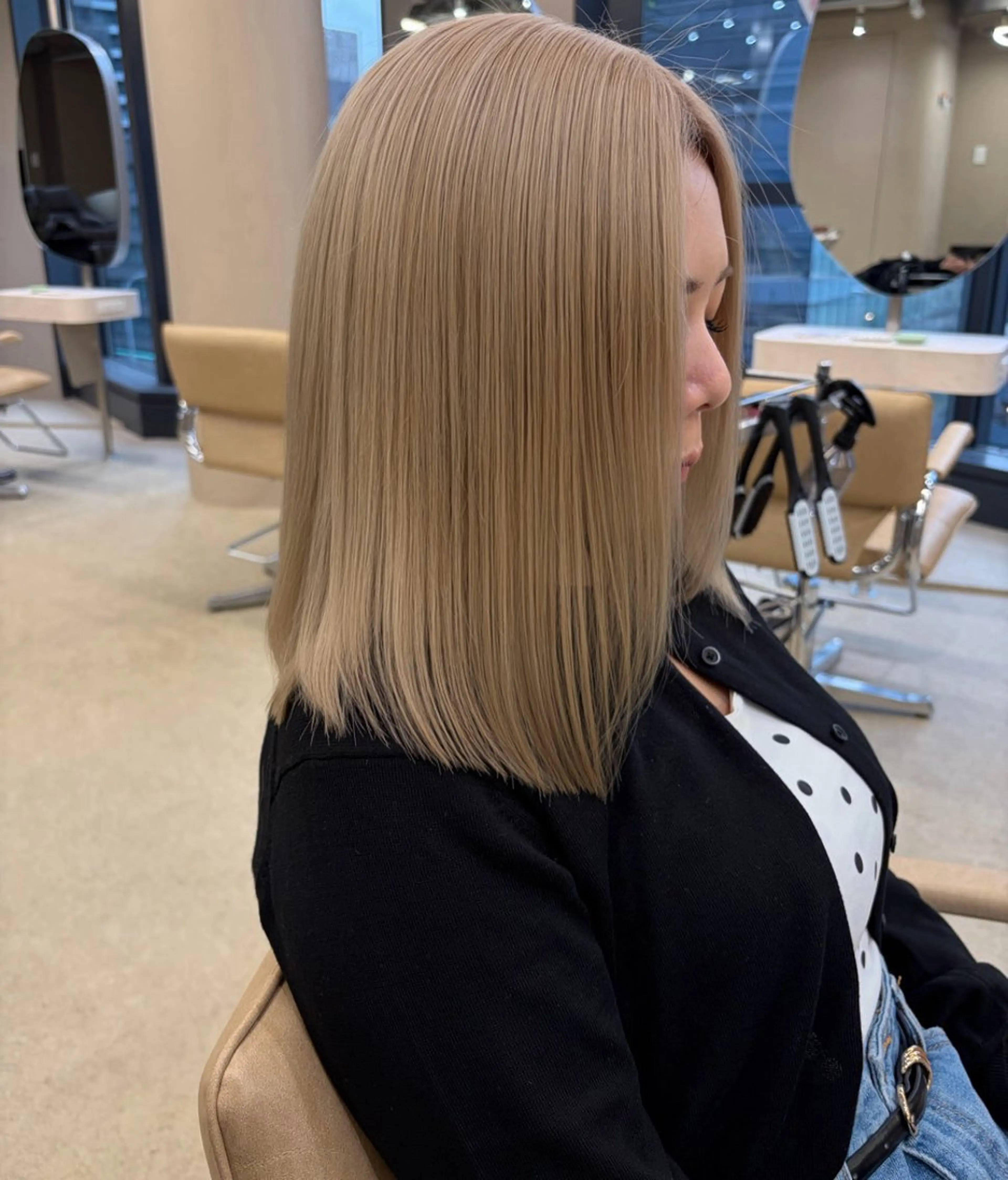 ショート ヘアカラー 💛透明感ハイトーン /ブリーチ縮毛💛のヘアスタイル