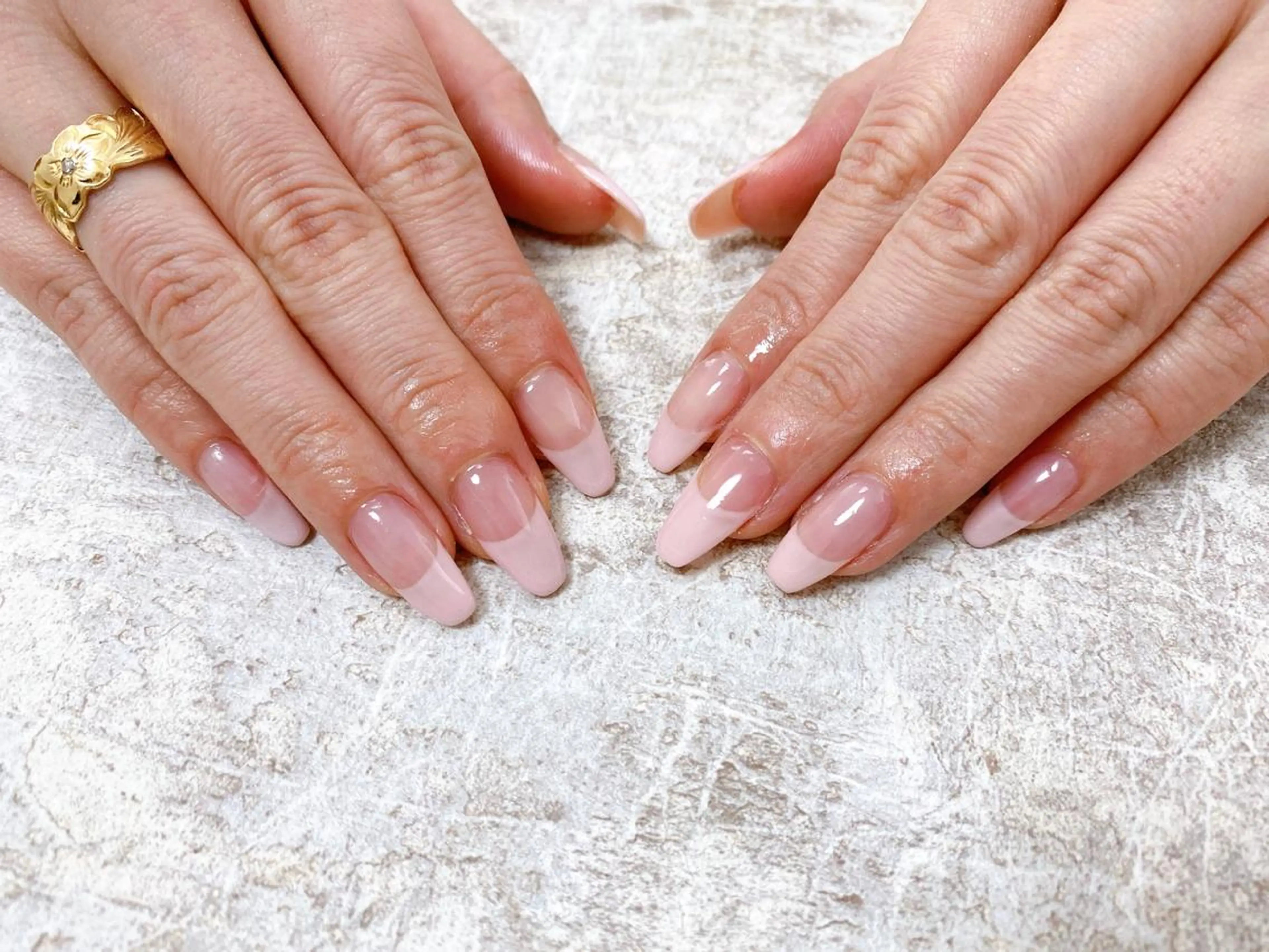 ネイル フレンチネイル ピンク mogunail &blowのネイルデザイン