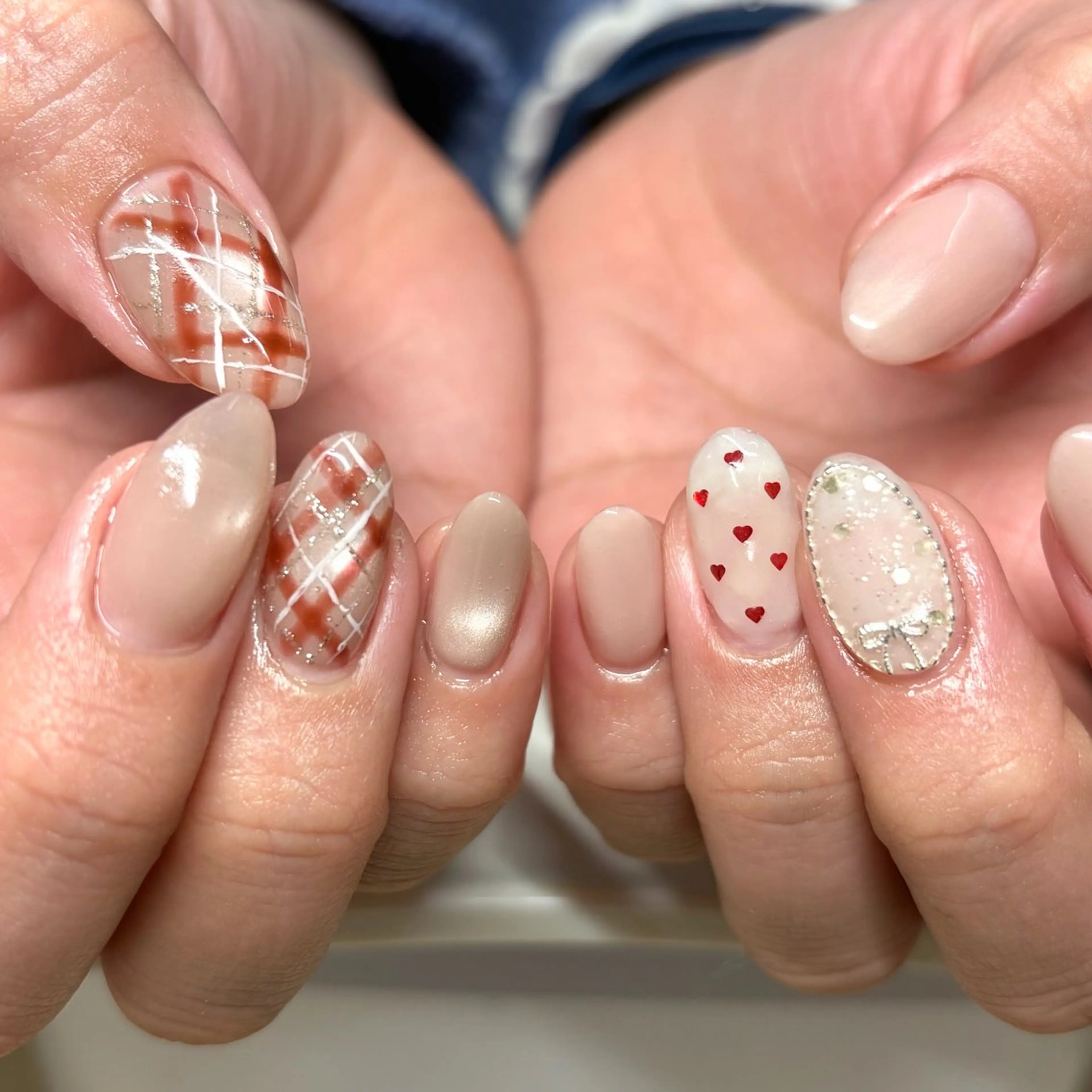 ネイル ガーリー ハート リボン ハンドネイル nailmum jijiのネイルデザイン