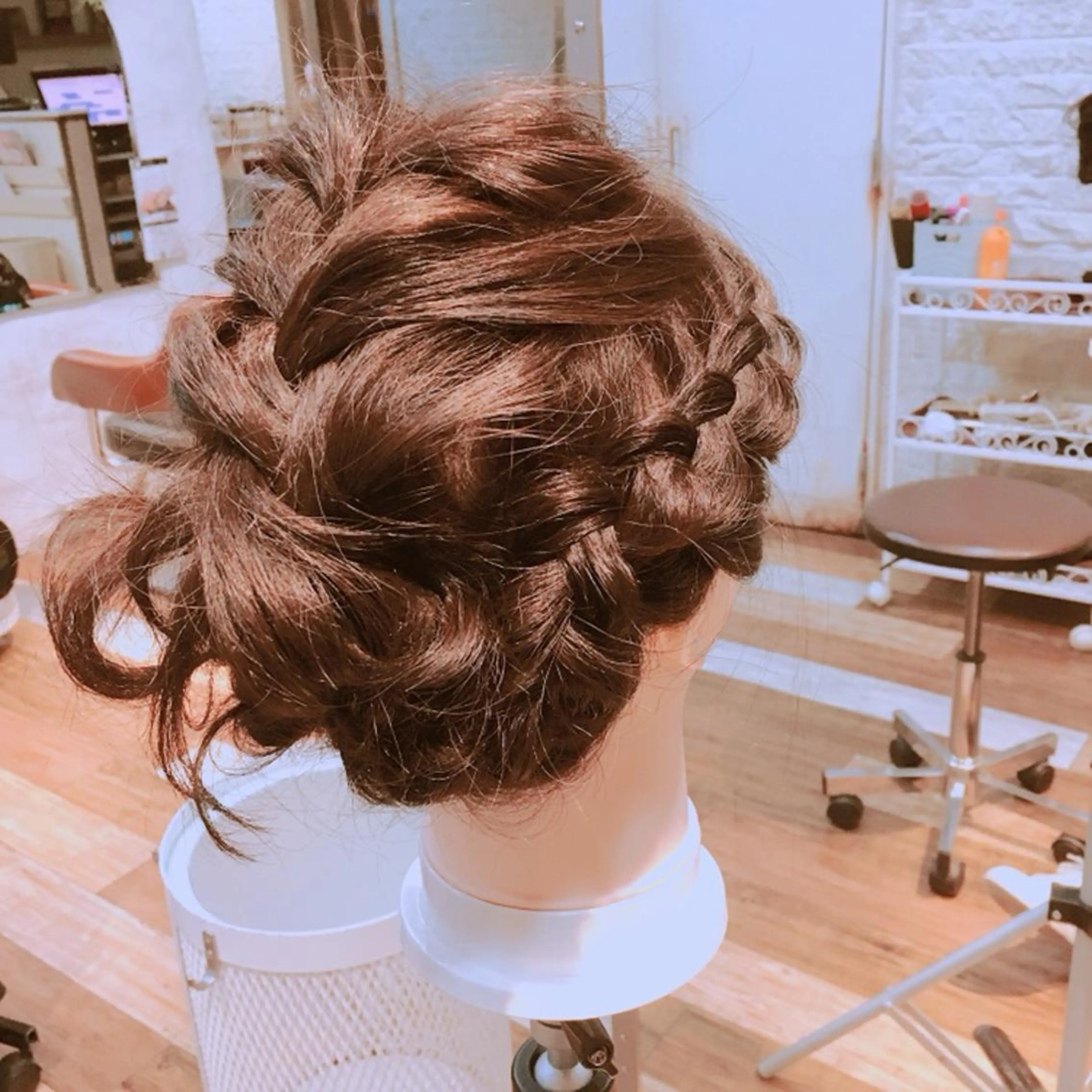ミディアム 角床直哉 カラーカットNO 1のヘアスタイル