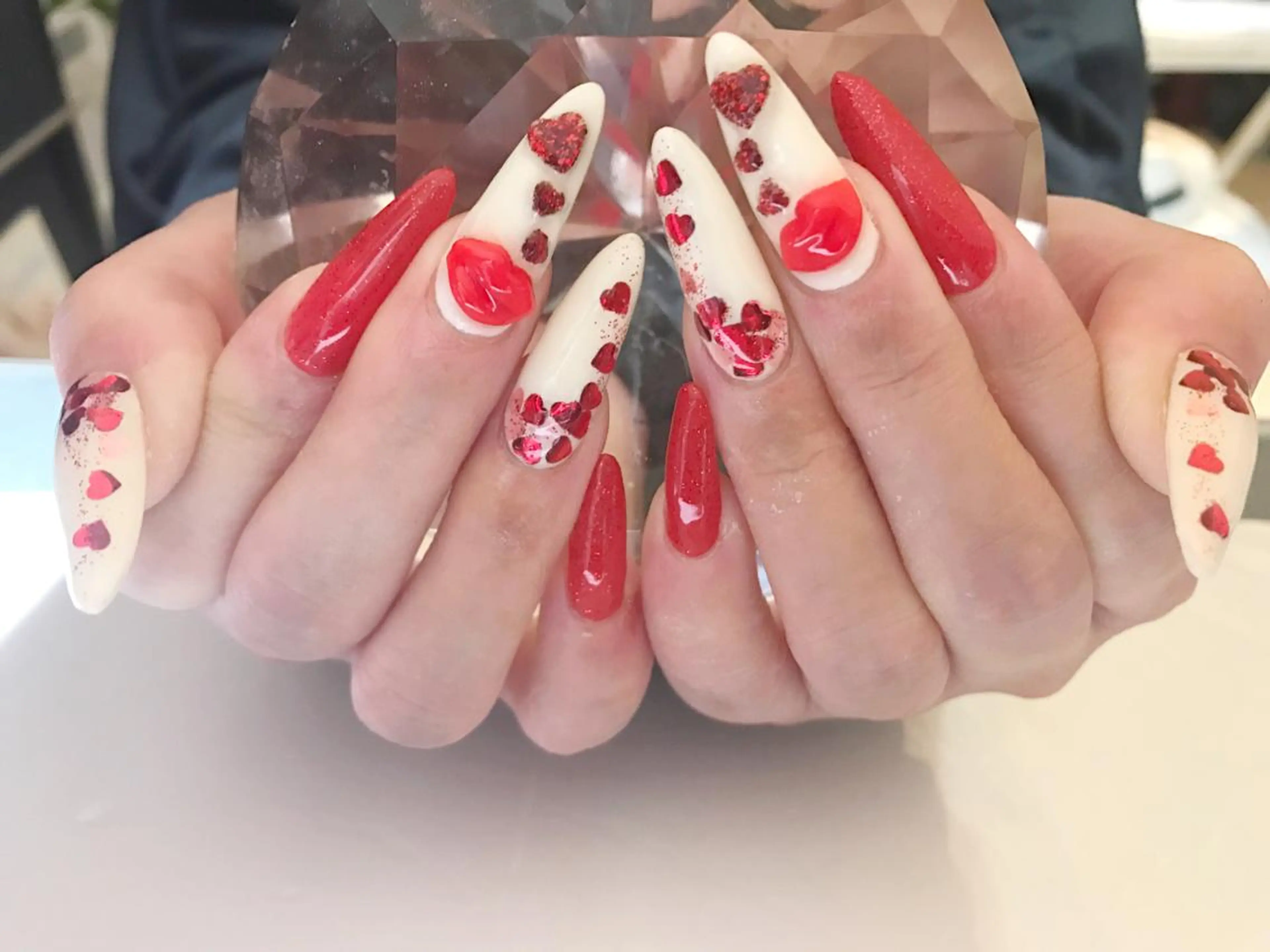 ネイル アートネイル ホログラムネイル ロングネイル スカルプネイル シンプルネイル YUN 💅のネイルデザイン