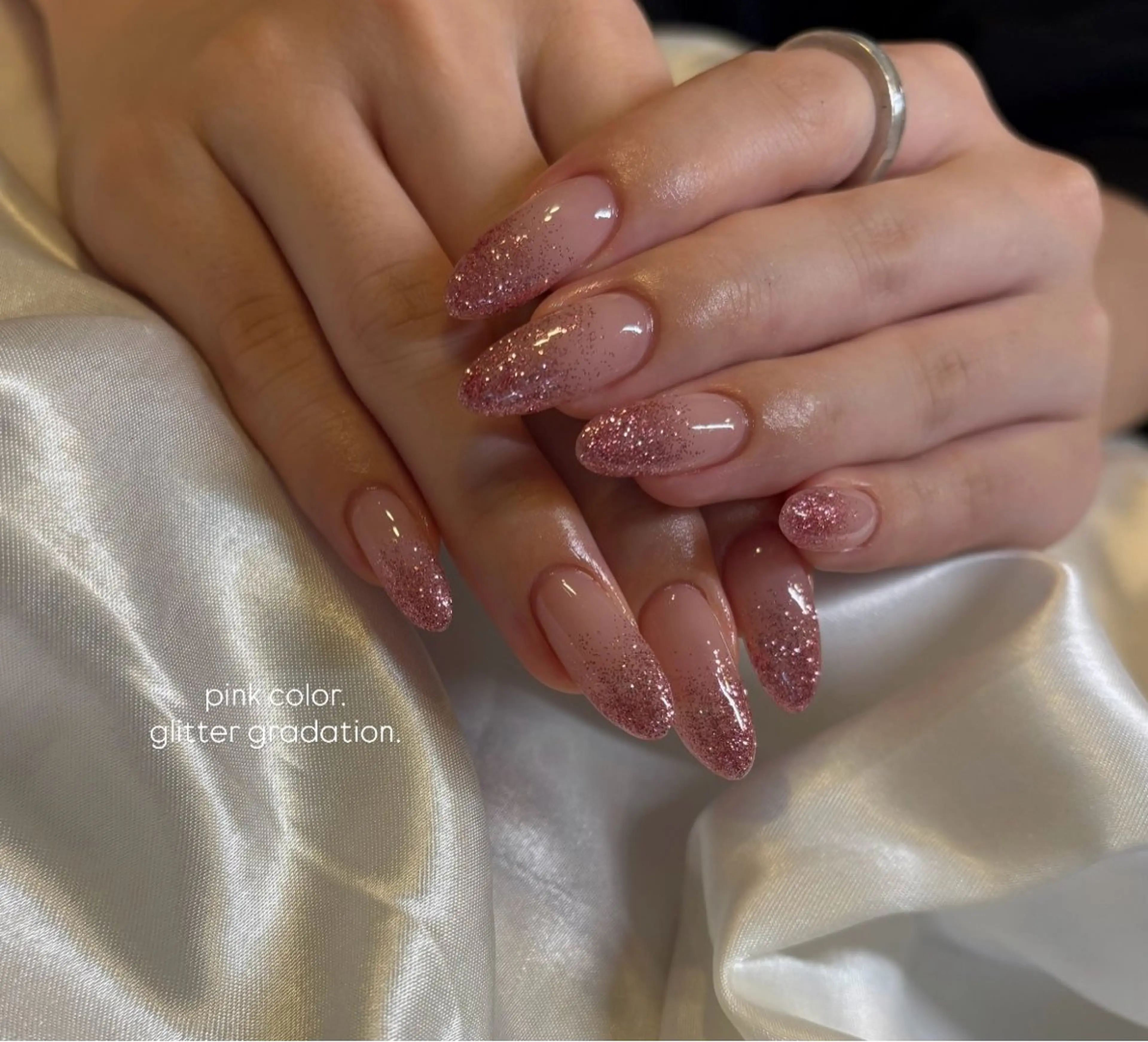 ネイル グラデーション ハート 韓国ネイル ラメ(グリッター) ラメグラデーション 【chatnoir】 MIYUのネイルデザイン