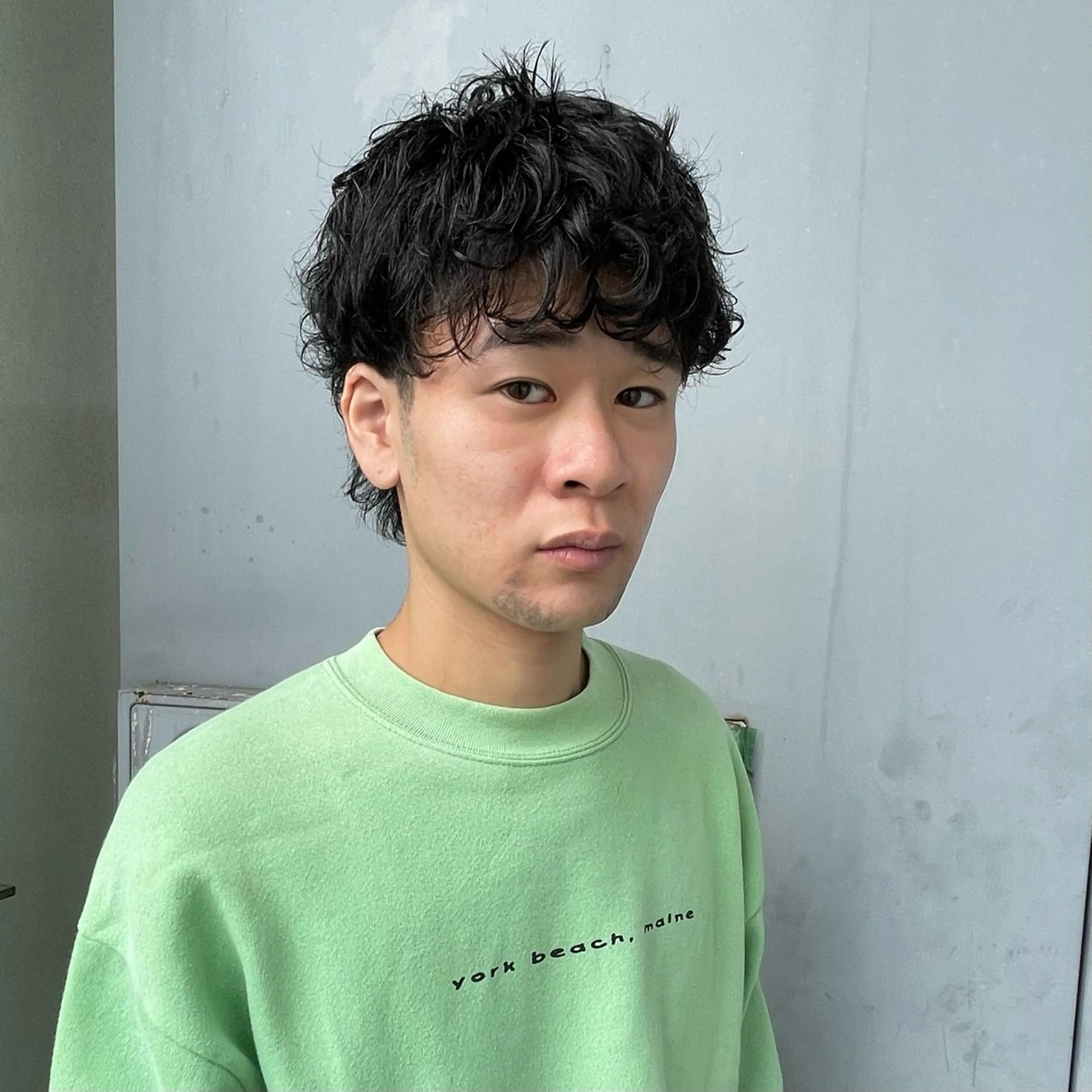 ミディアム パーマ メンズ ミディアムパーマ メンズパーマ マレットヘア カット パーマ ⚾️横浜メンズカット 阿部龍馬🍺🍔のヘアスタイル