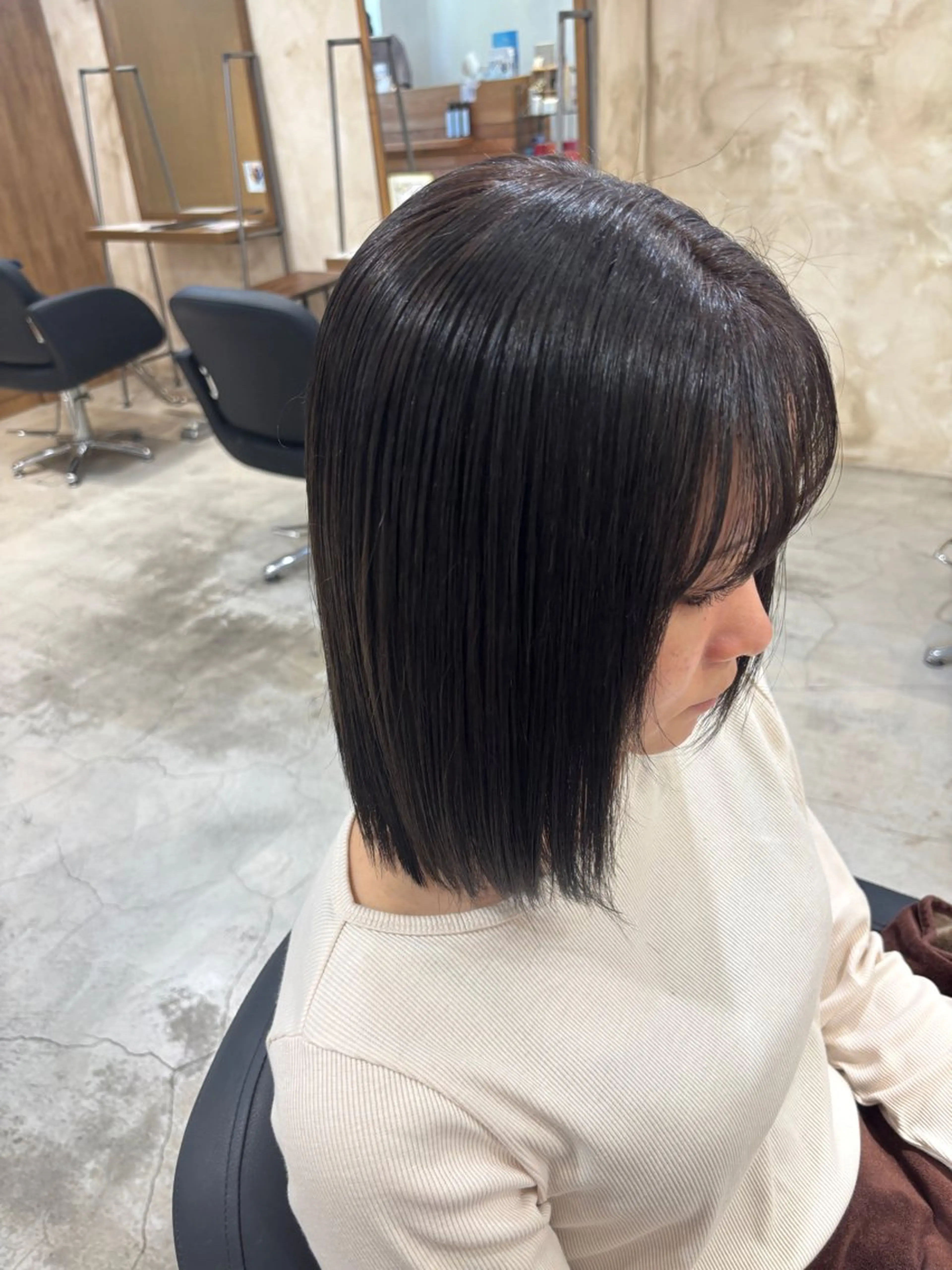 ミディアム カラー ブラウンカラー ショコラブラウン カット ヘアカラー トリートメント ツヤカラー🫧Sae ネイルモデル募集中のヘアスタイル
