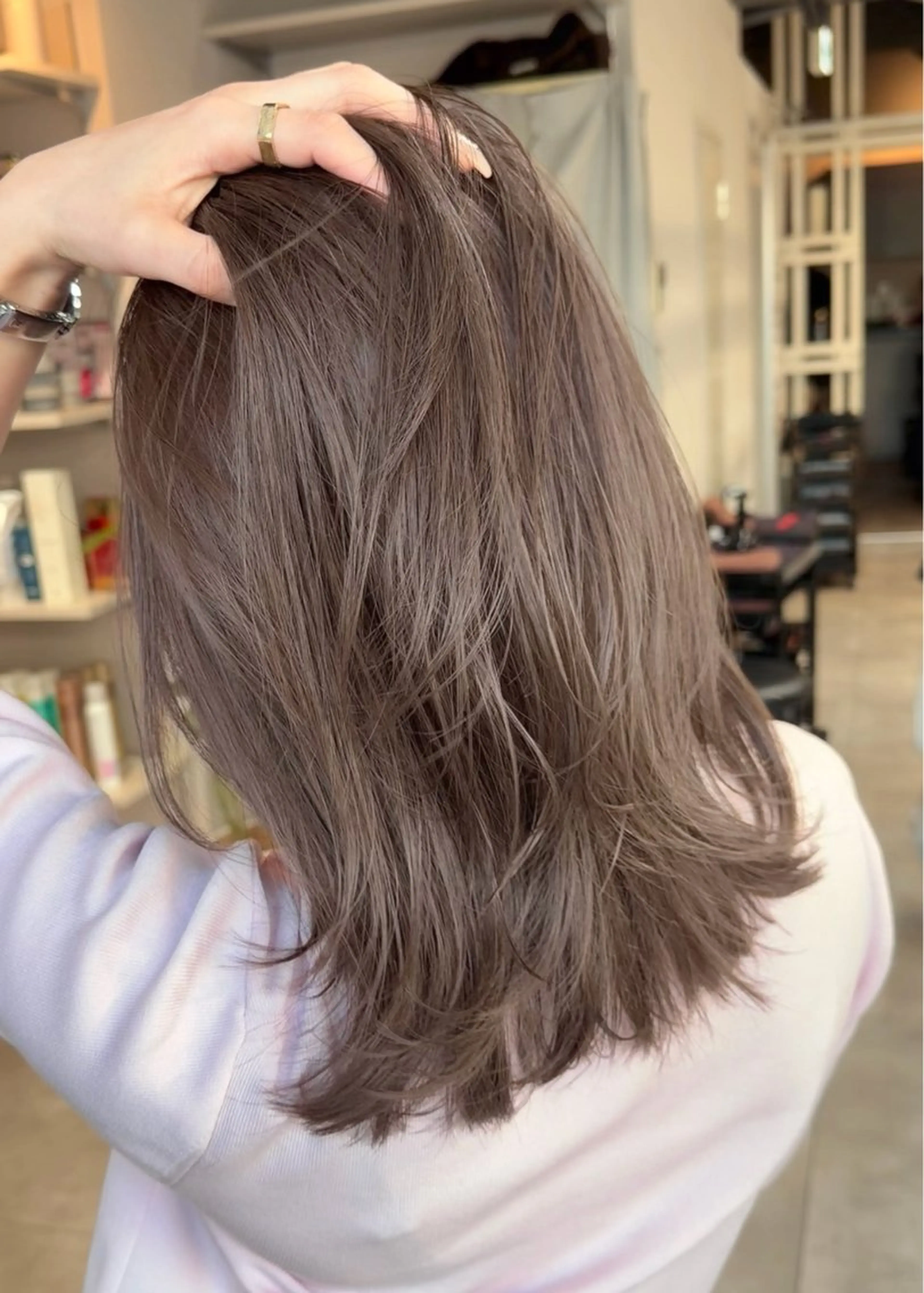 ミディアム レイヤーカット カット ヘアカラー トリートメント ✨透明感カラー/縮毛 恵比寿HAYATO✨のヘアスタイル