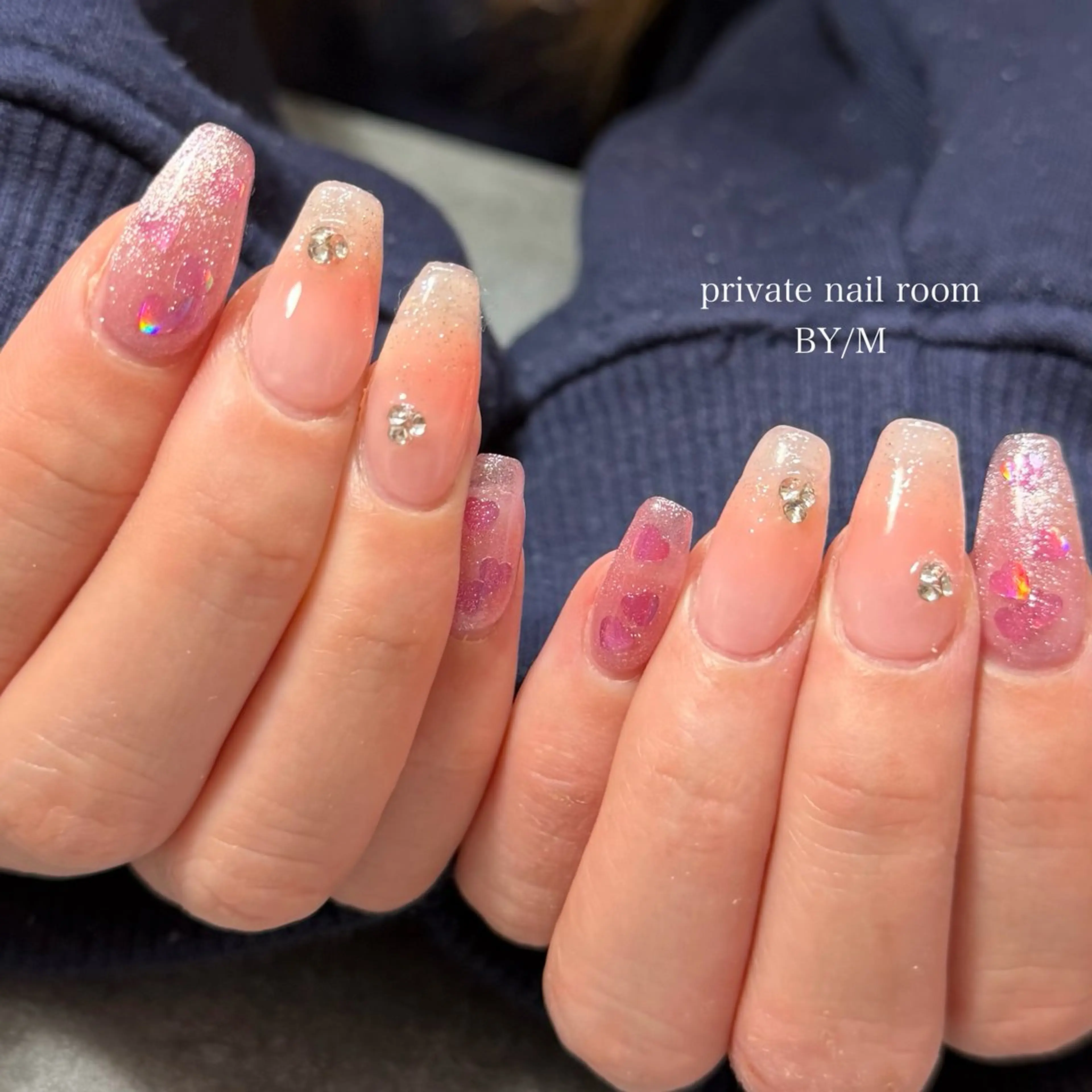 ネイル チークネイル ハート マグネットネイル 持ち込み バレンタイン ハンドネイル BY / Mのネイルデザイン