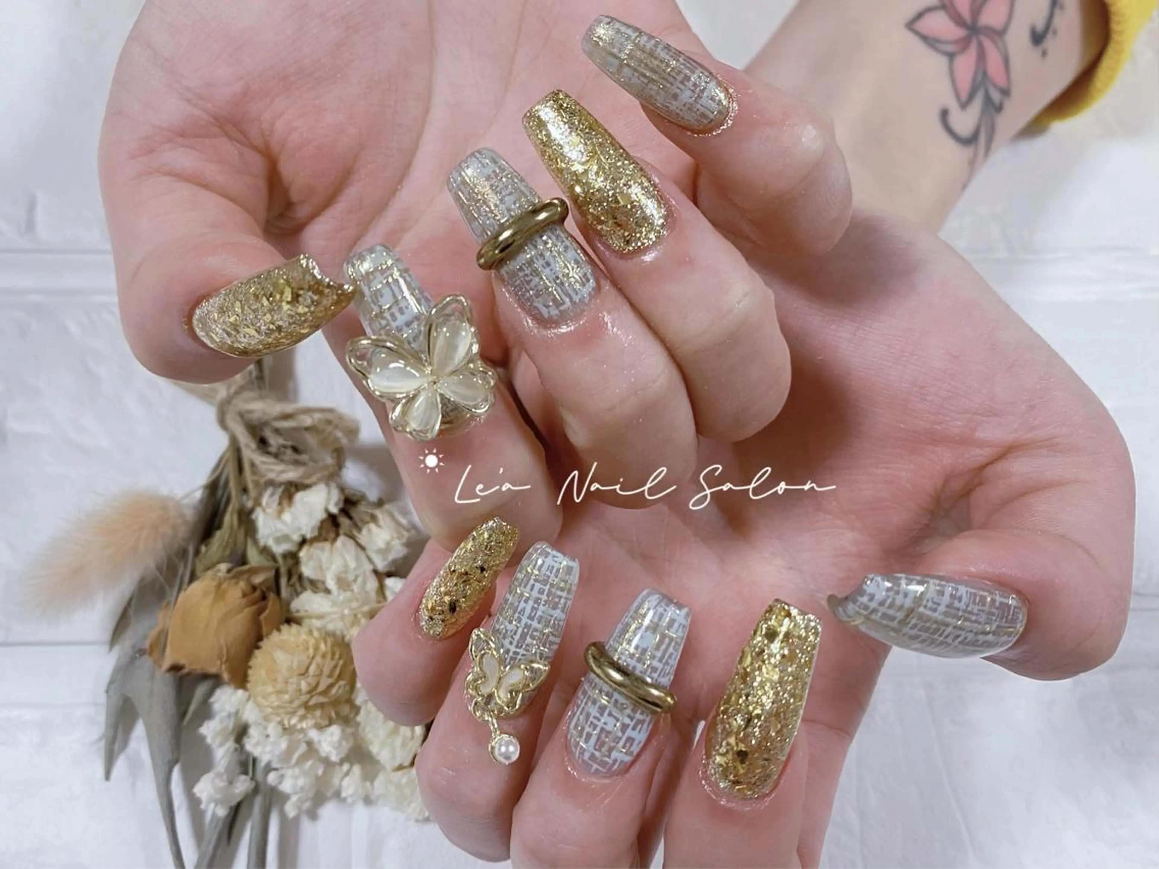 ミディアム カラー ネイル Le’a NailSalonのネイルデザイン