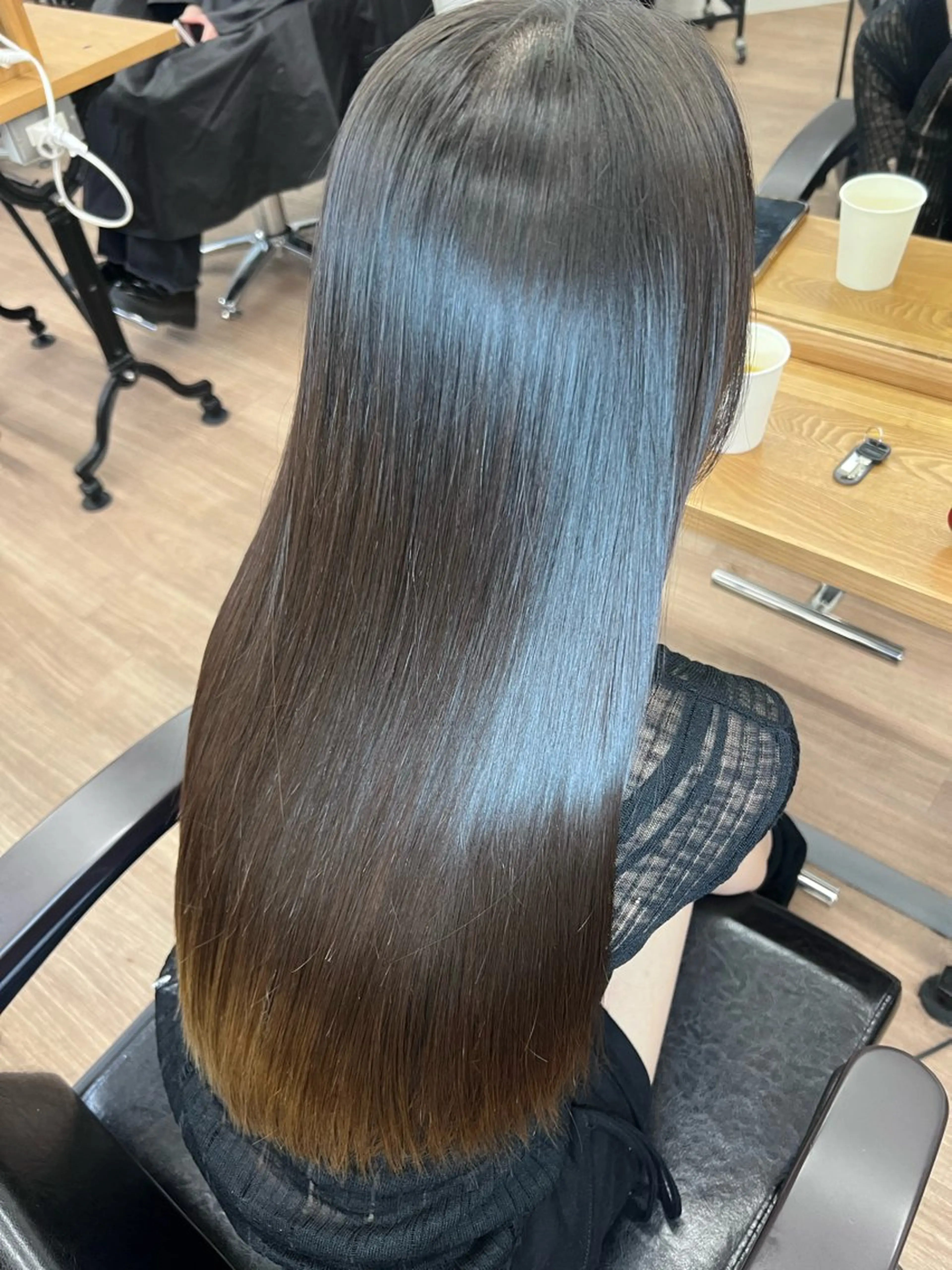 【軽く癖も伸ばしたい方向け】極上💫髪質改善酸熱トリートメント×カット✂️の写真