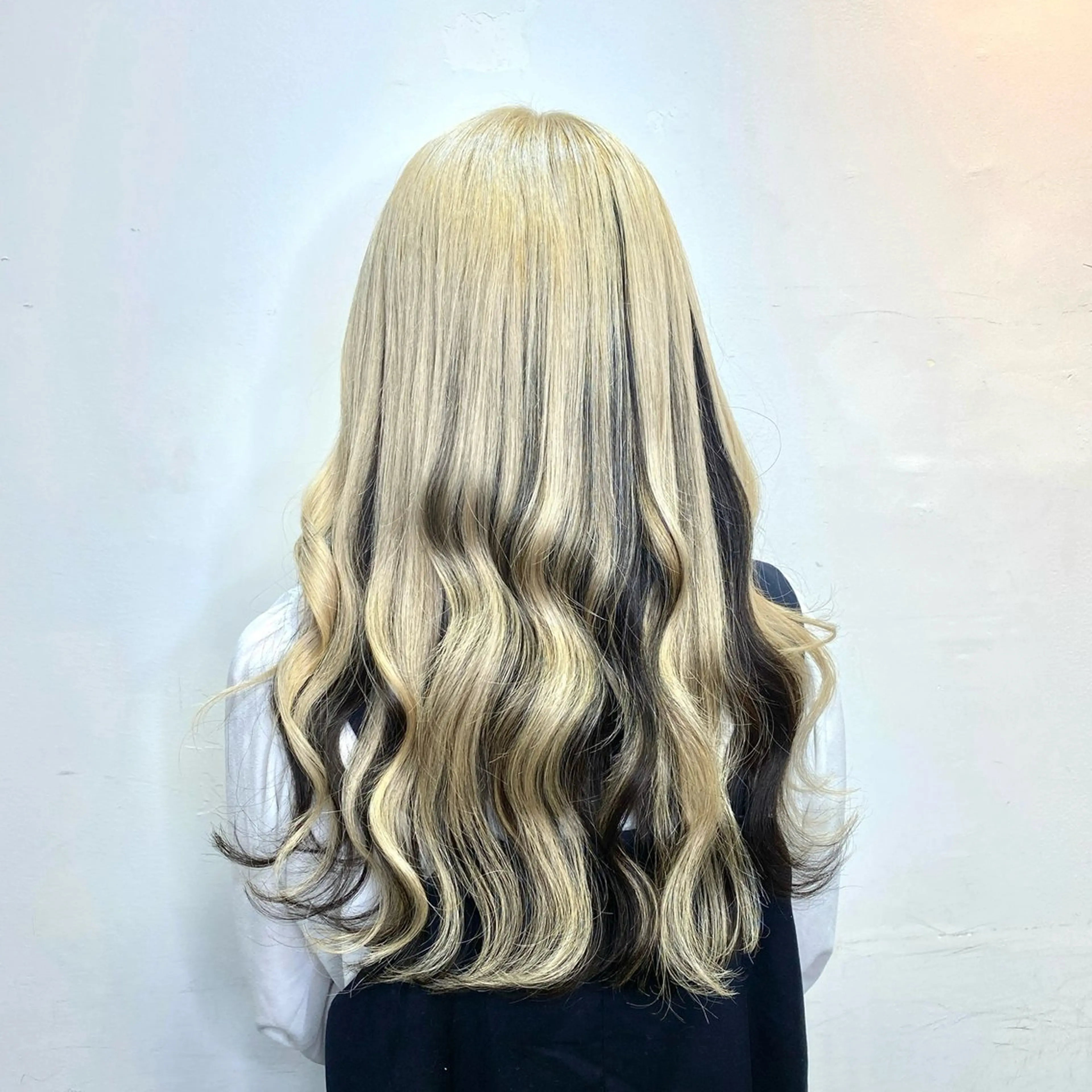 ロング カラー エクステ エクステ 小川 ひかるのヘアスタイル