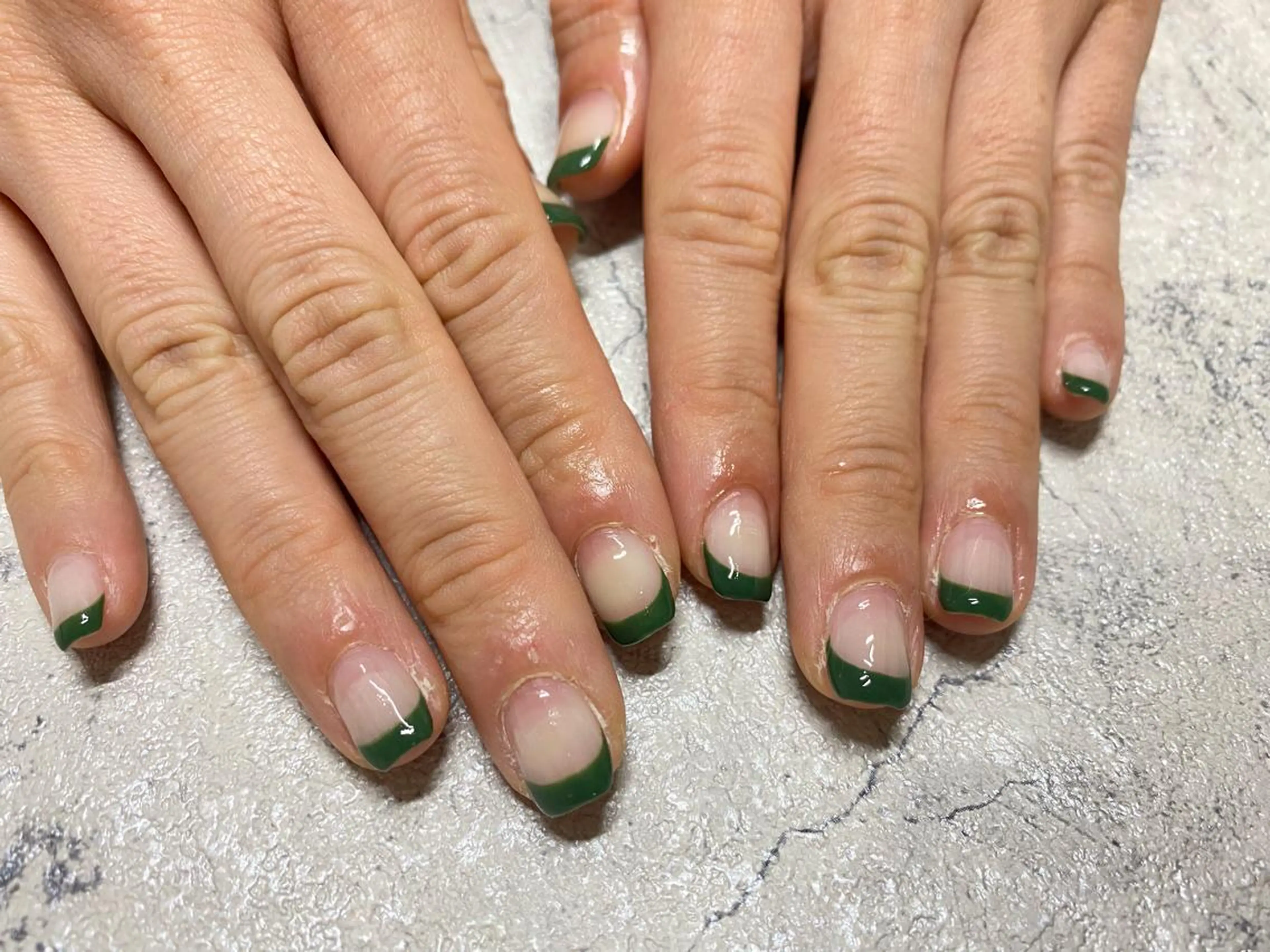 ネイル フレンチネイル mogunail &blowのネイルデザイン