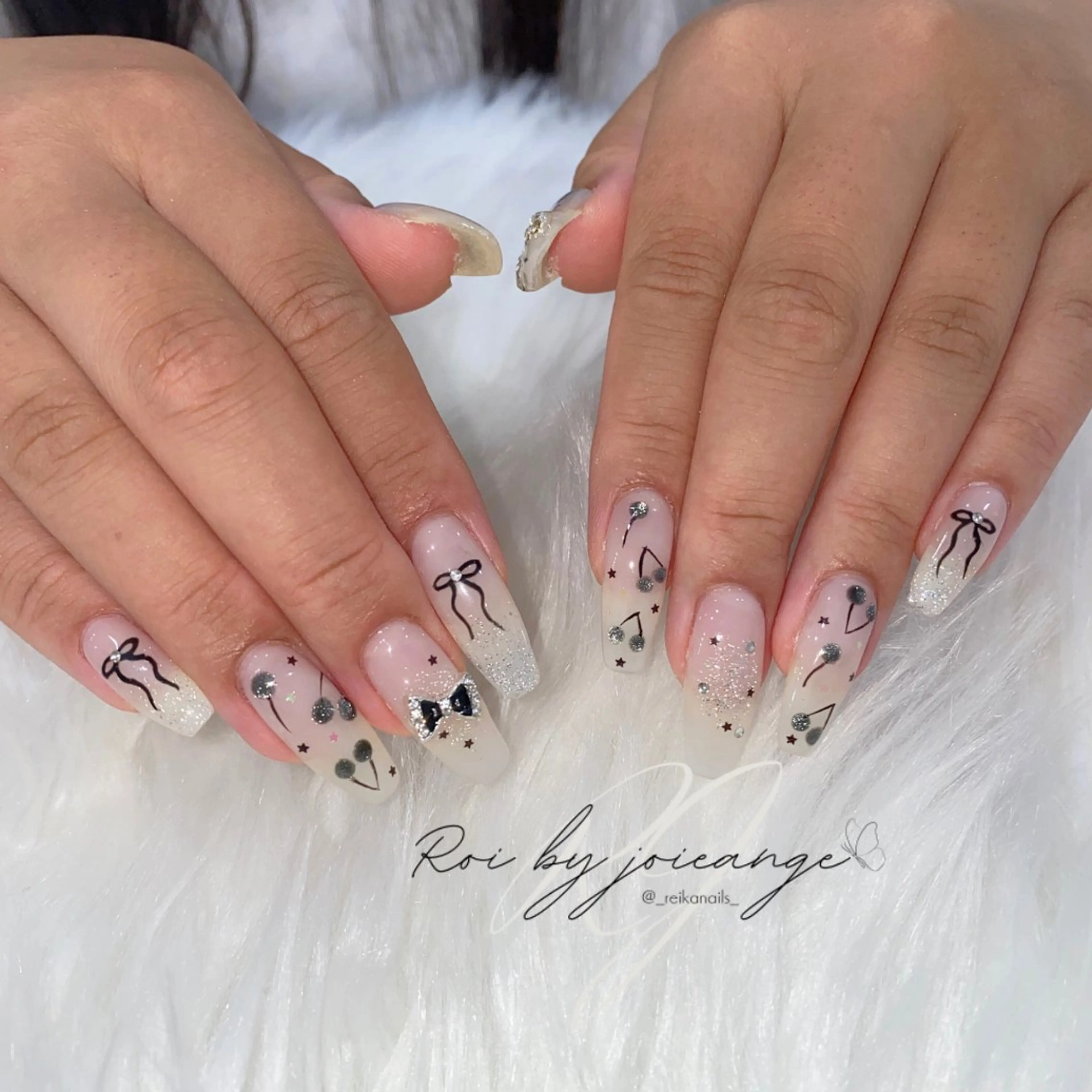 ネイル アートネイル ジェルネイル 韓国ネイル ロングネイル マグネットネイル ハンドネイル Roi〈ロワ〉 Reikaのネイルデザイン