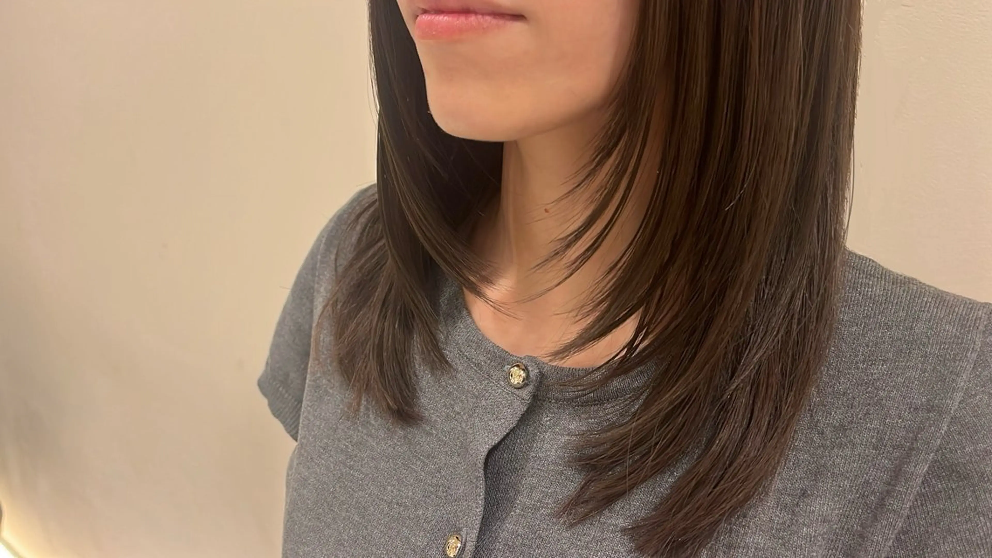 セミロング レイヤーカット 柴田 葉月のヘアスタイル