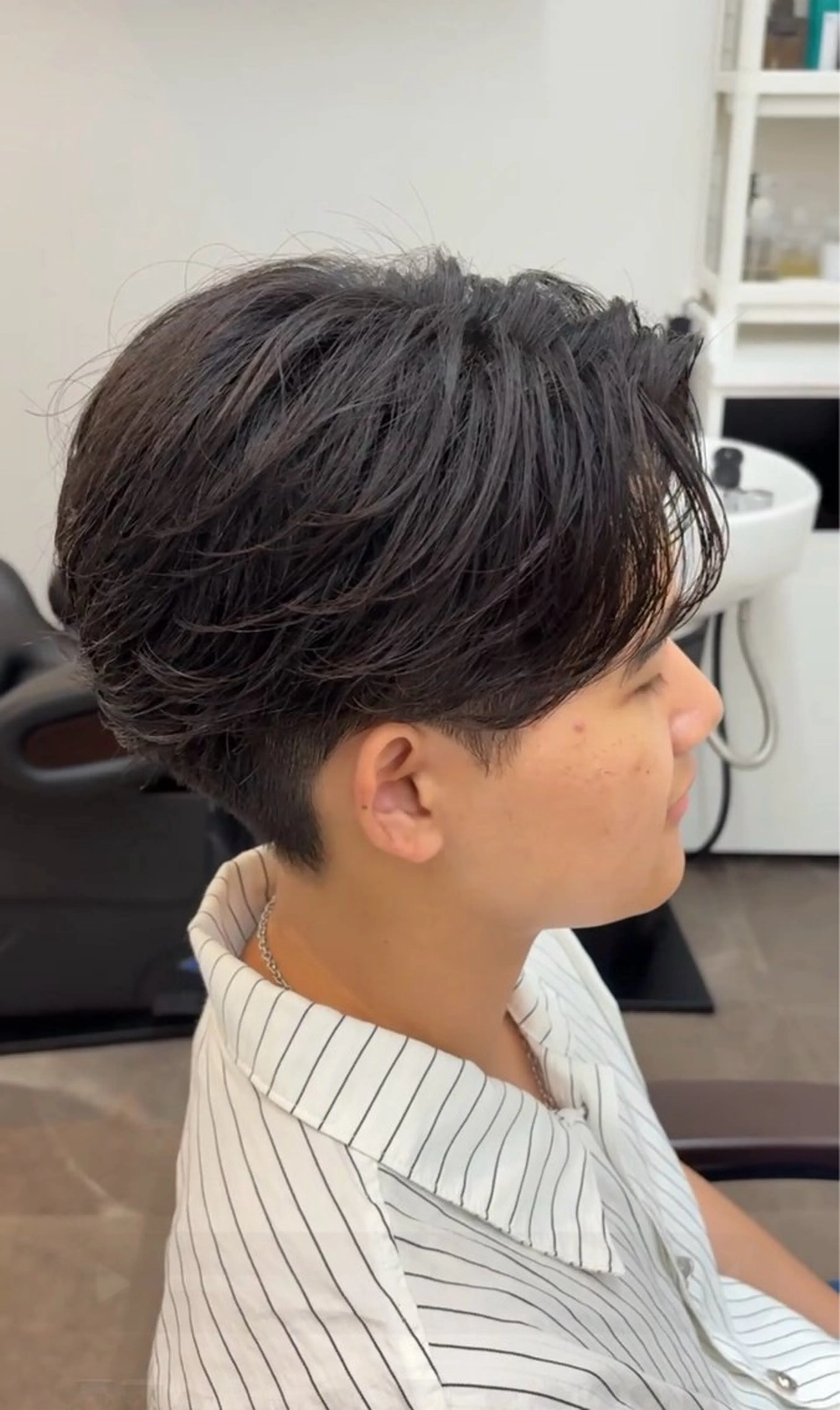 ショート パーマ メンズ フェザーパーマ メンズパーマ ニュアンスパーマ メンズパーマ×カラー ×新宿　　裕世のヘアスタイル