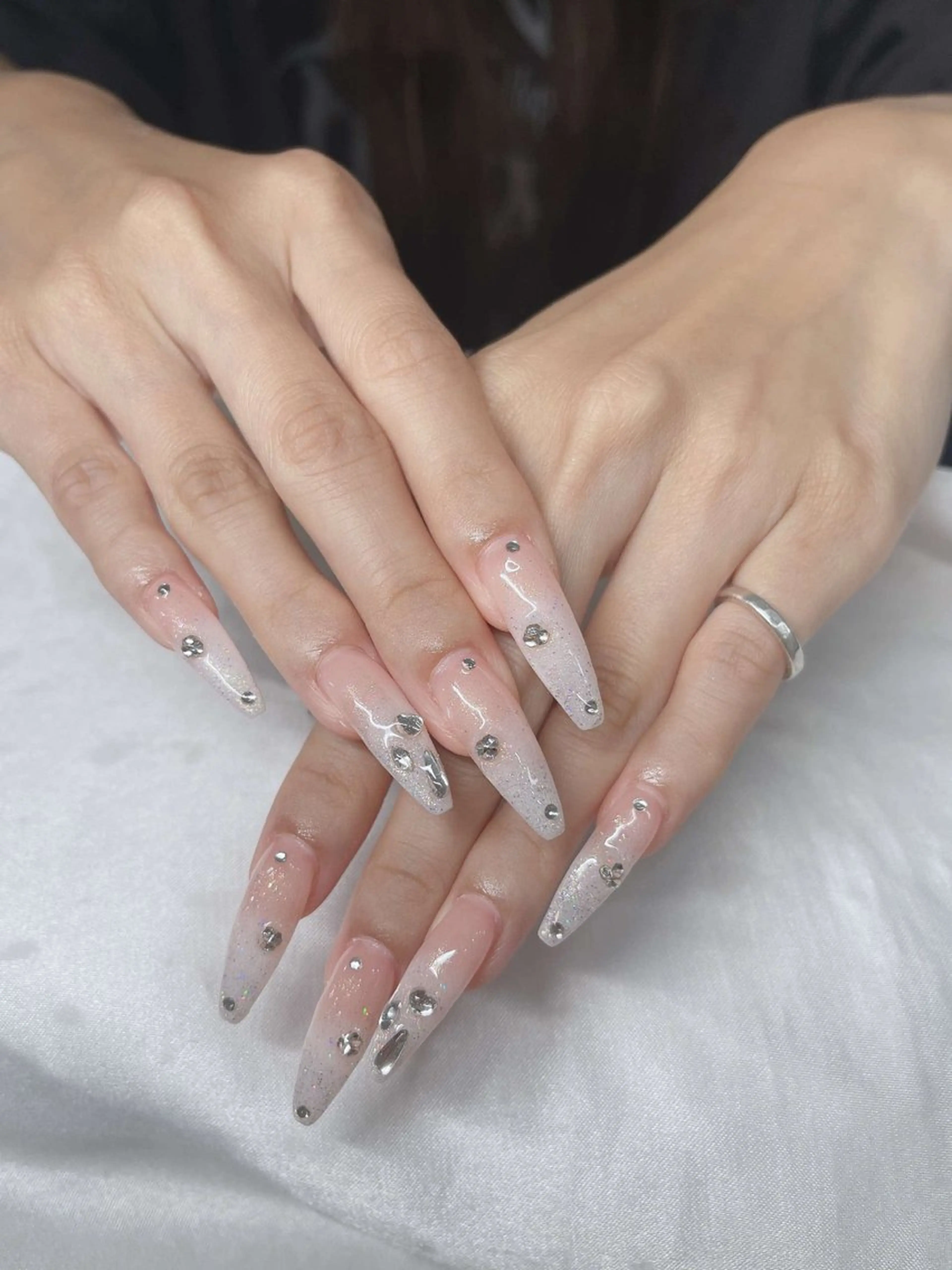 ネイル 長さ出し グラデーション 卒業式 キラキラネイル マグネットネイル ハンドネイル Lee Nailsのネイルデザイン