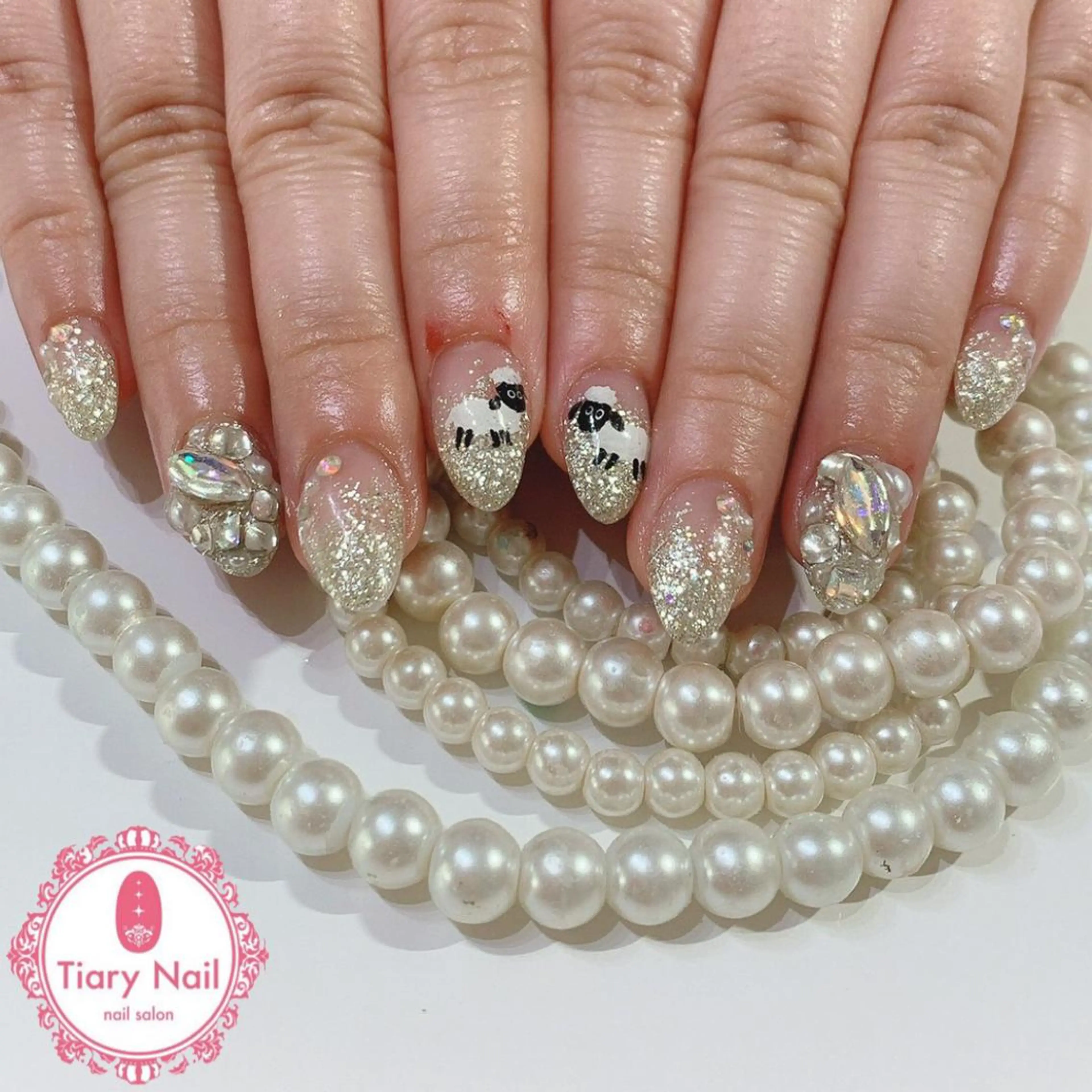 ネイル 桜ネイル クリアネイル フットネイル ジェルネイル キラキラネイル ハンドネイル 💗🪽Tiary Nail🪽💗のネイルデザイン