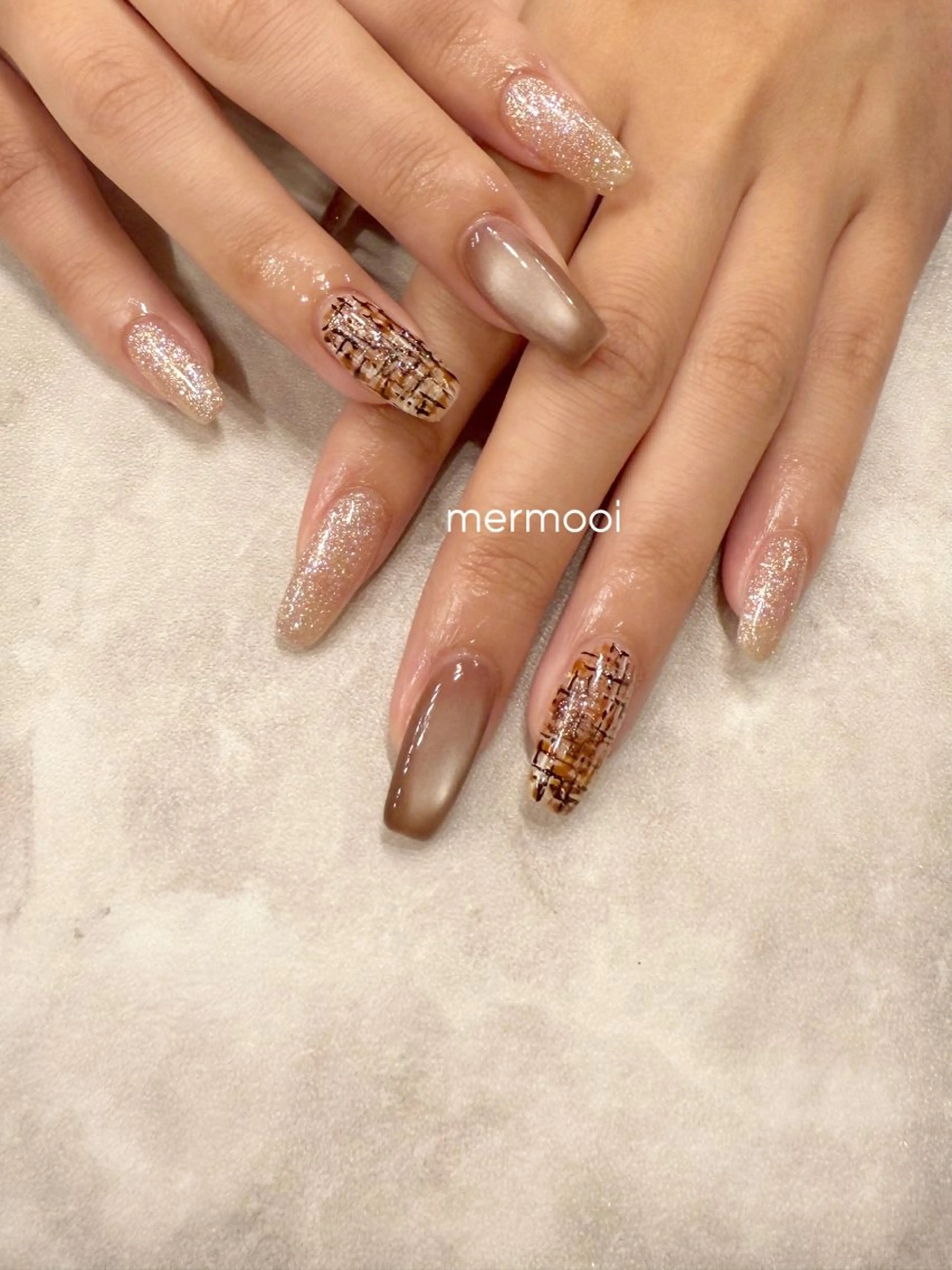 ネイル ロングネイル マグネットネイル ニュアンスネイル ツイードネイル melumooi nailのネイルデザイン