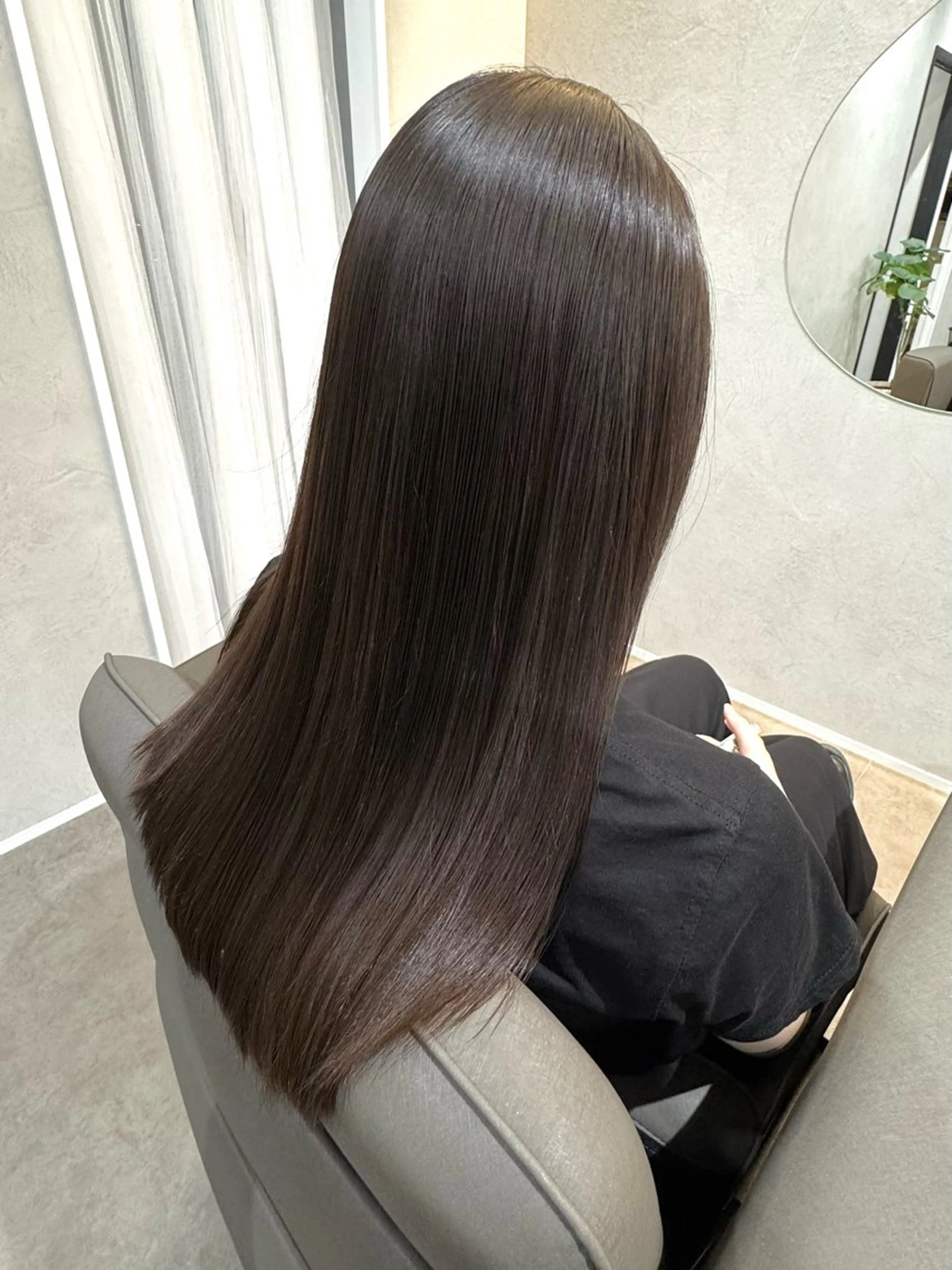 ロング 髪質改善 縮毛矯正 酸性ストレート カット 縮毛矯正 トリートメント ハイトーン/外国人風 カラー/メンズパーマのヘアスタイル